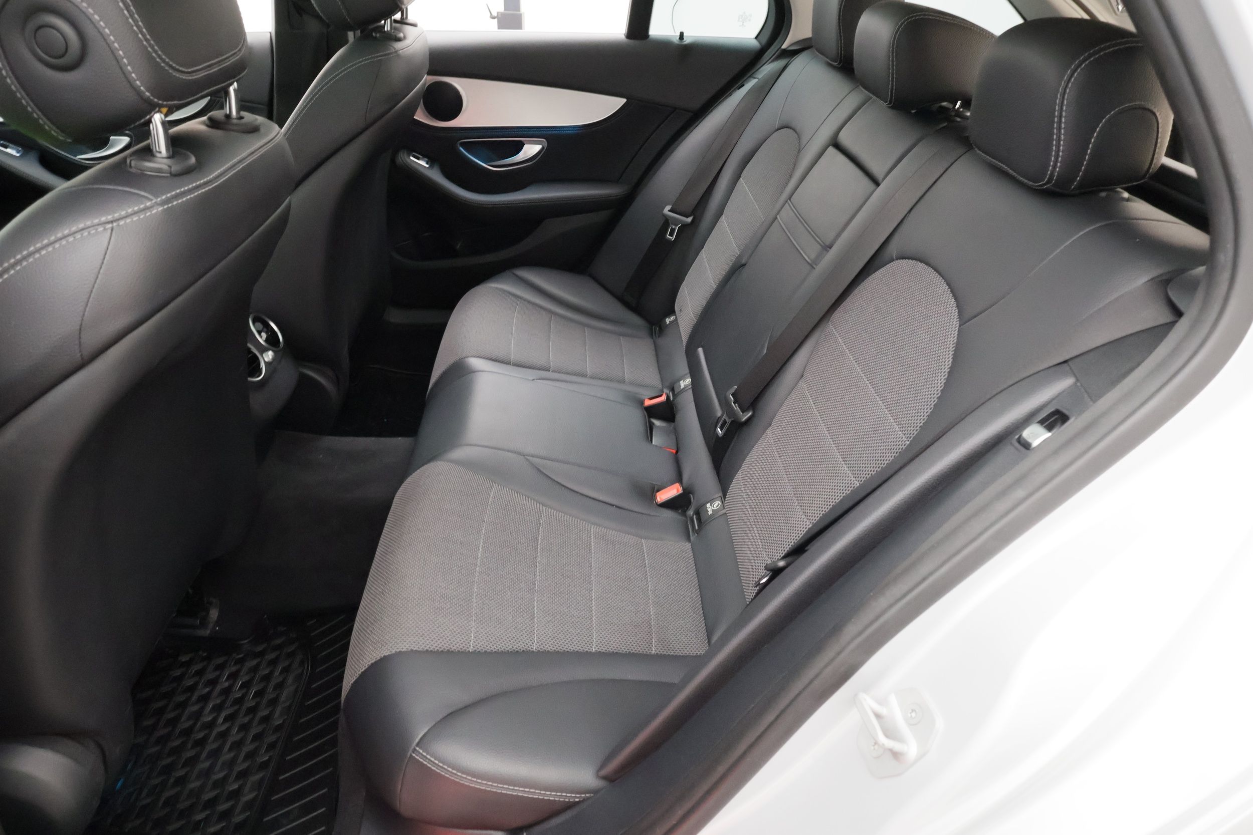 Mercedes-Benz C 2016