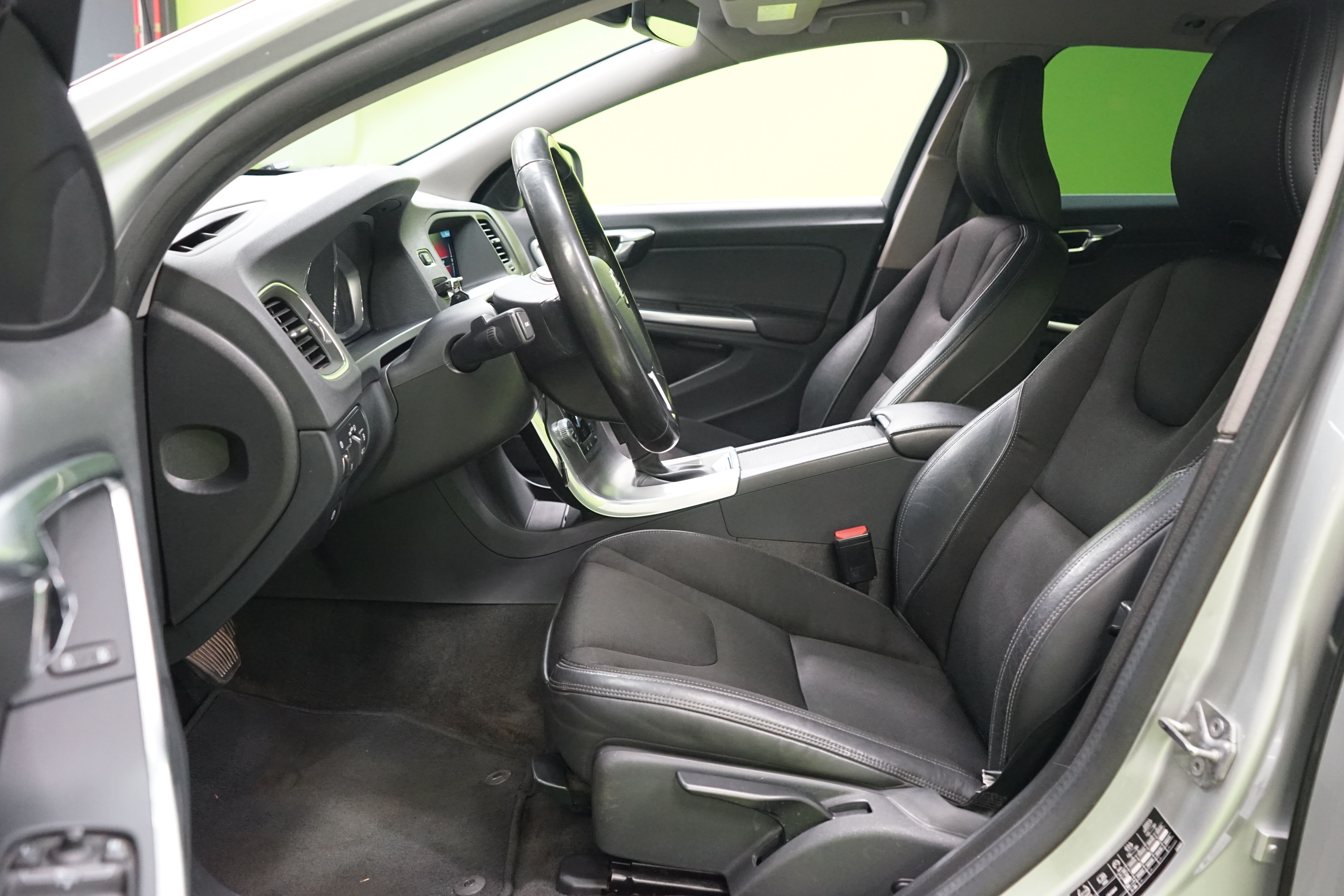Volvo V60 2017