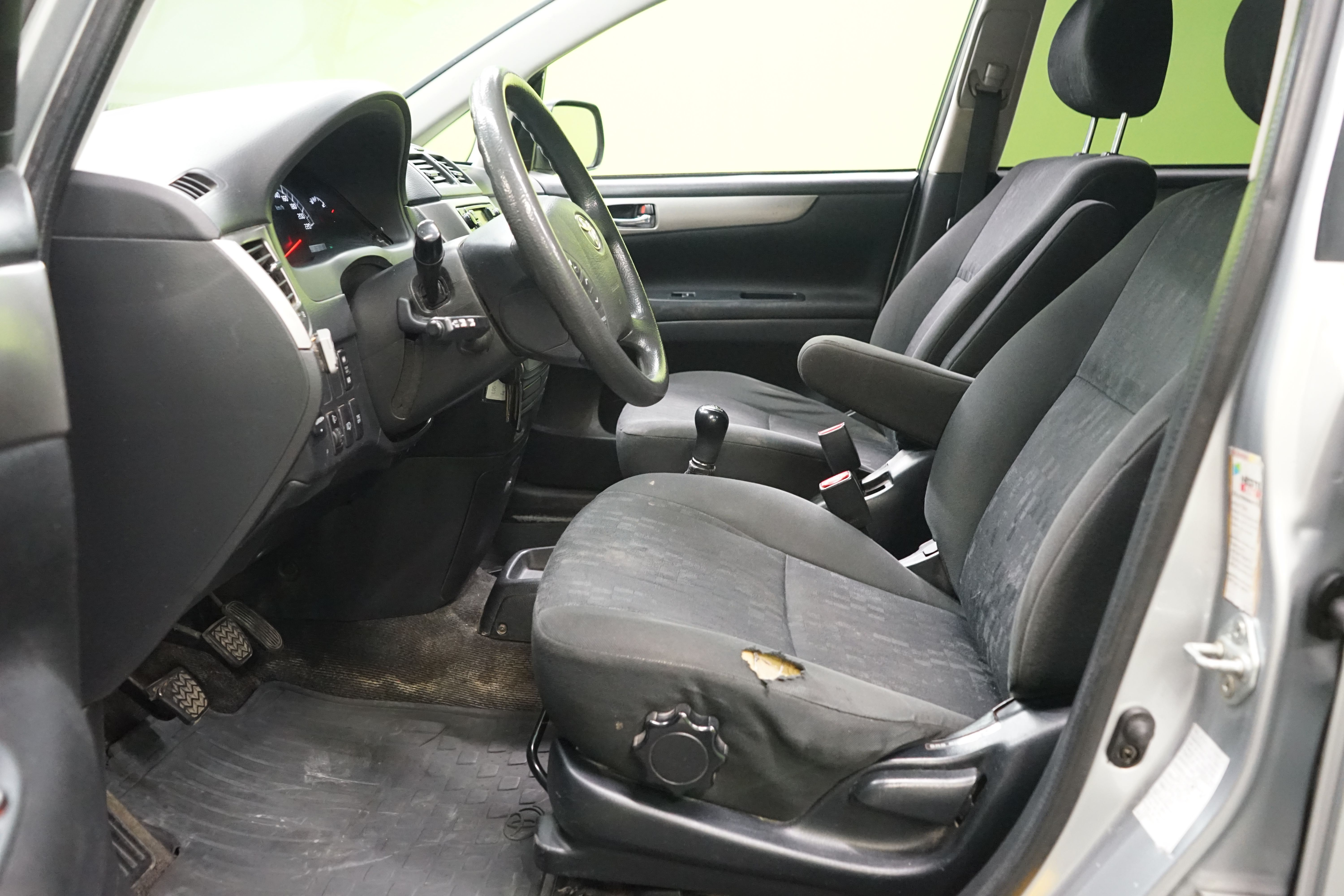 Toyota Avensis Verso 2004