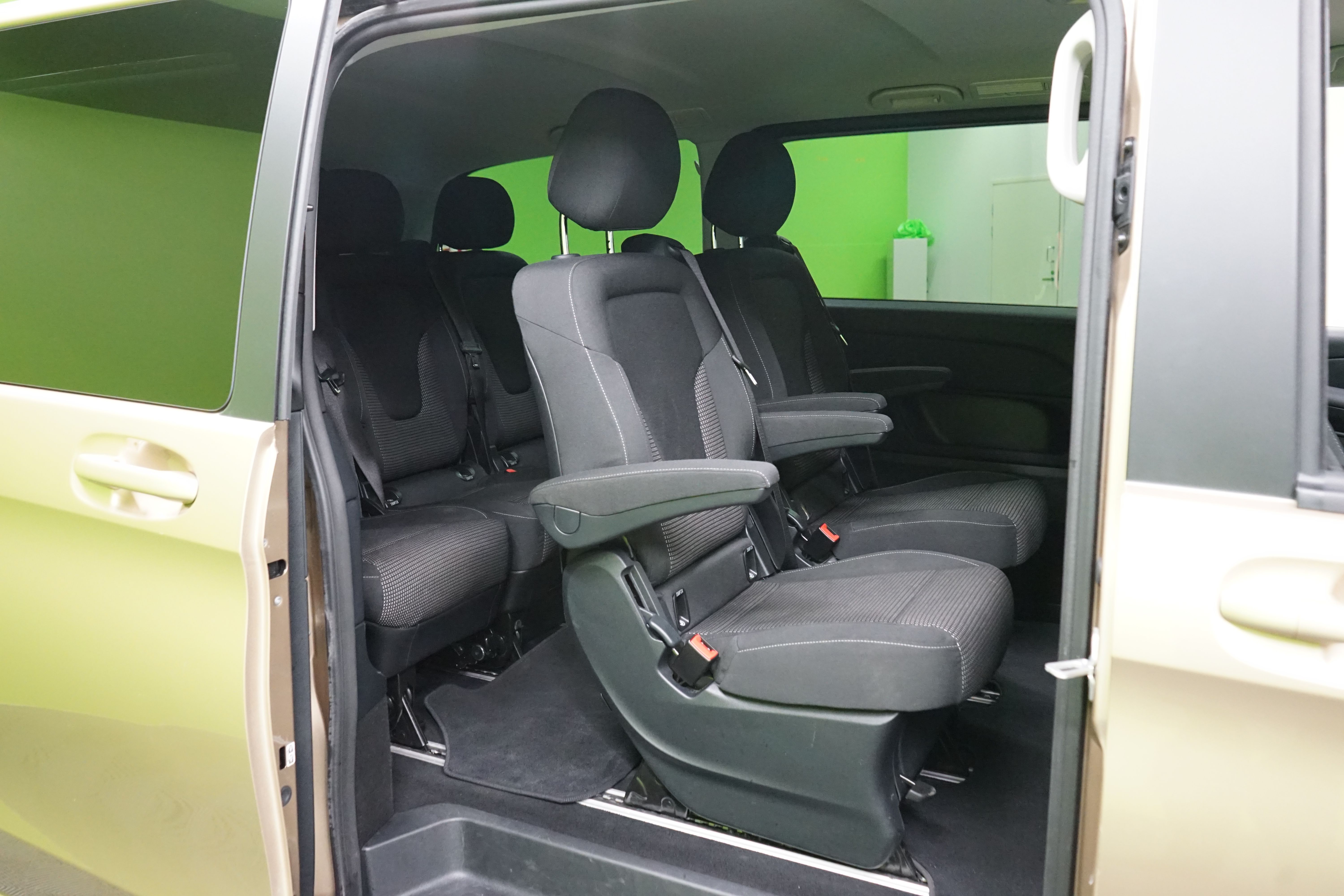 Mercedes-Benz EQV 2024