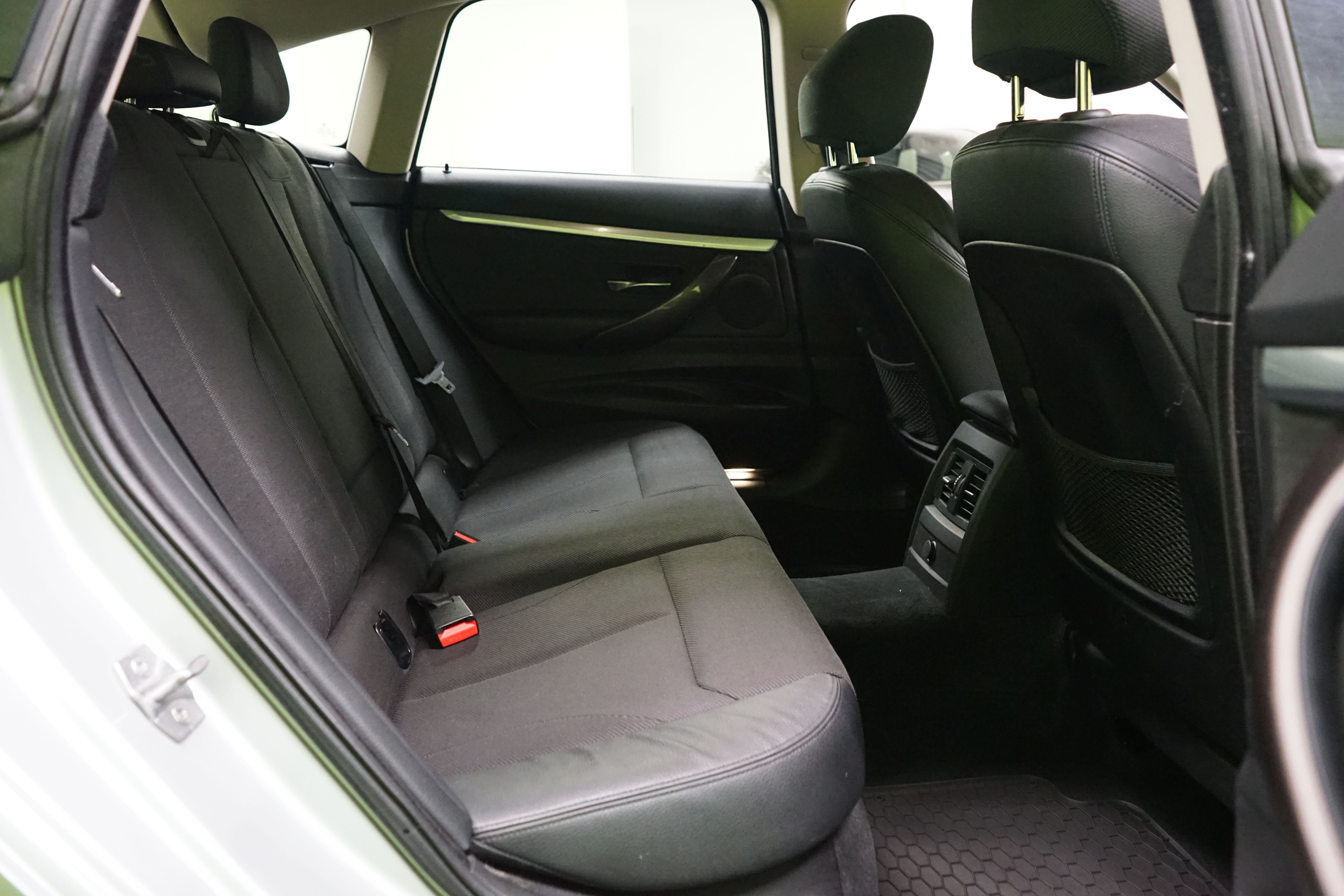BMW 318 Gran Turismo 2013