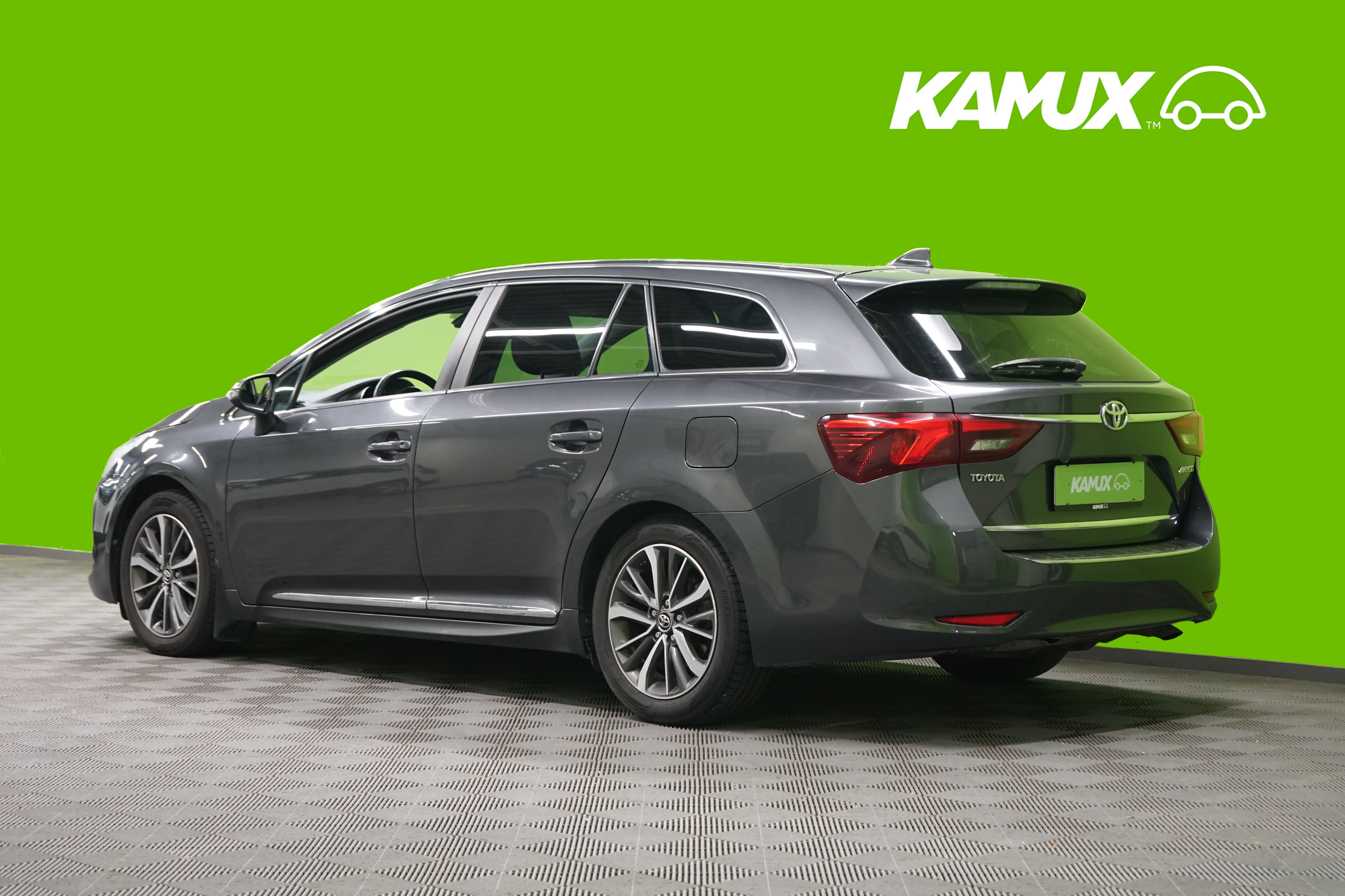 Toyota Avensis 2015