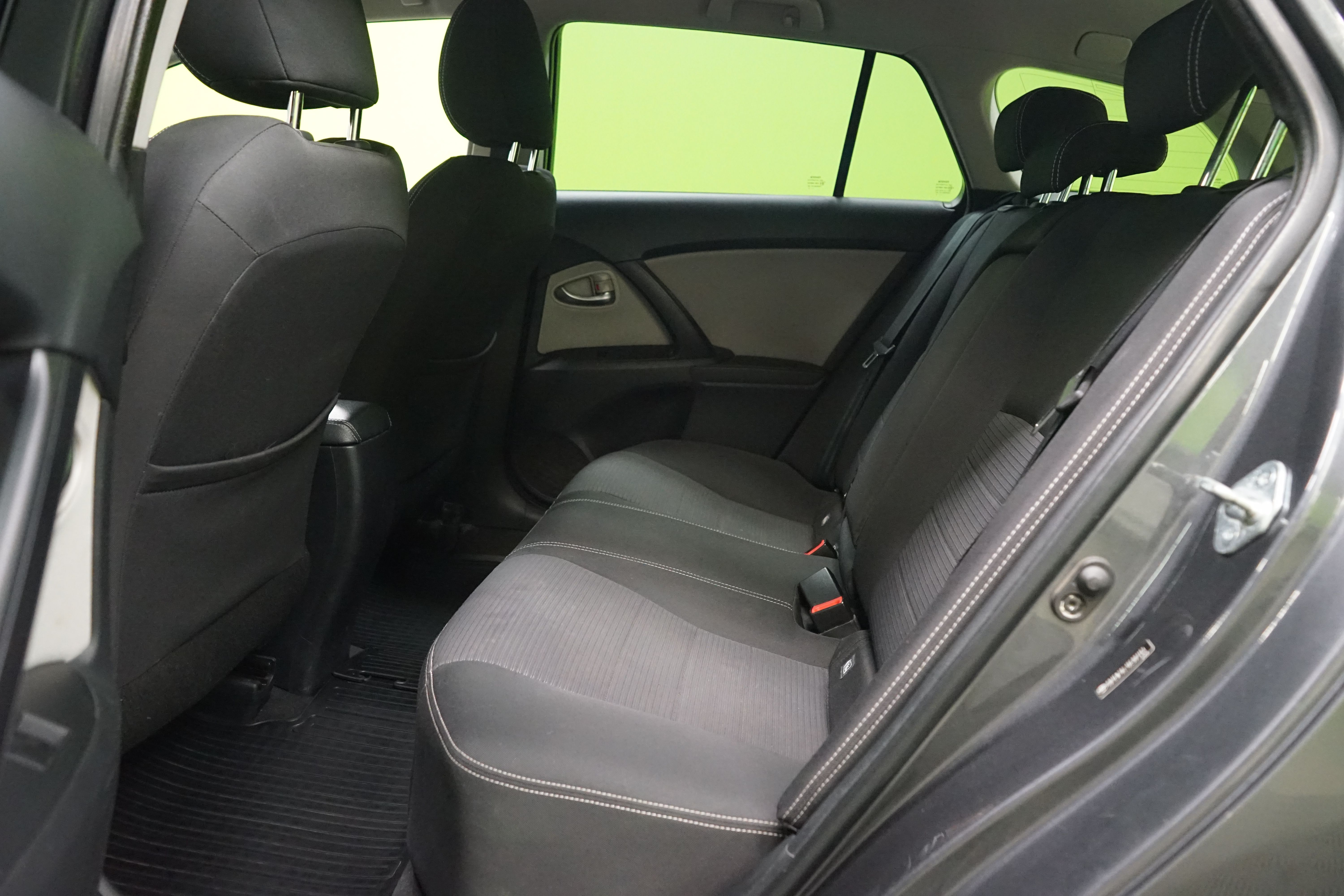 Toyota Avensis 2015