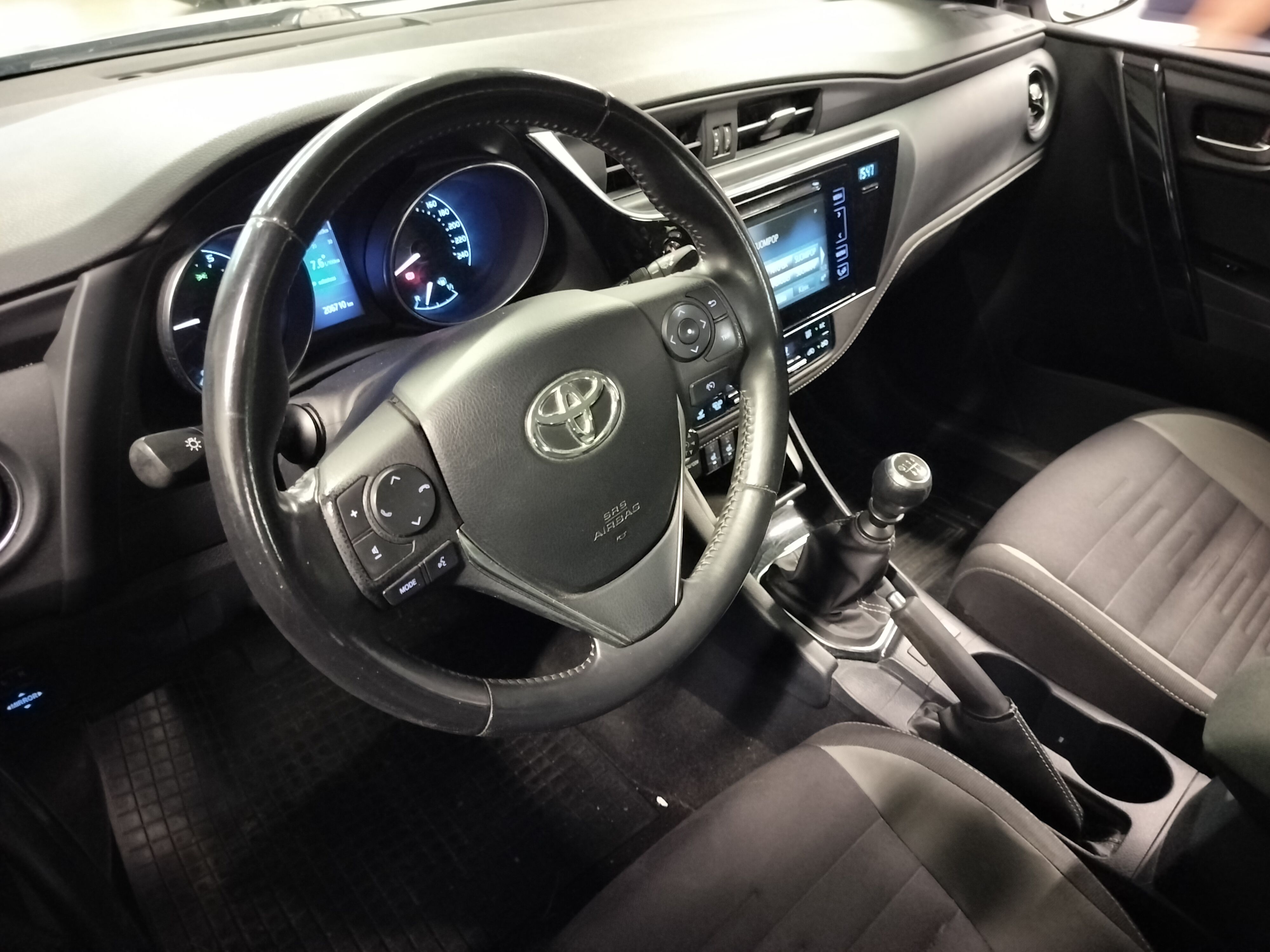 Toyota Auris 2016
