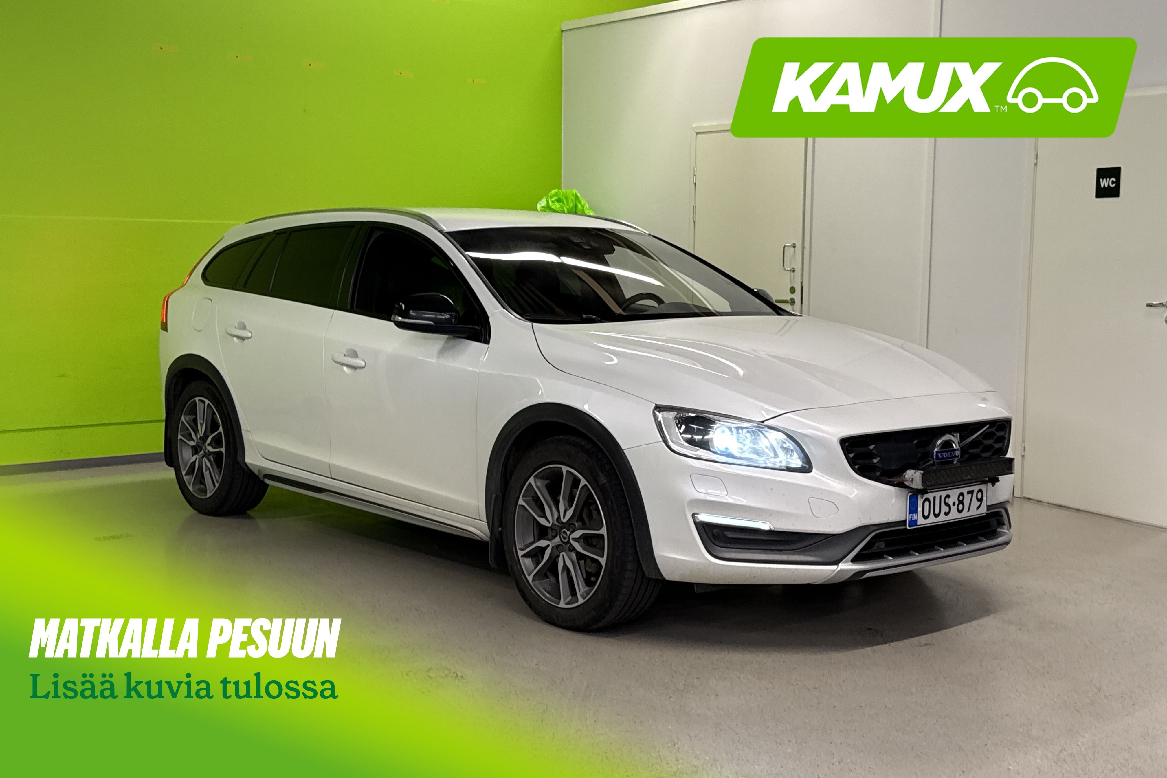 Volvo V60 Cross Country 2015