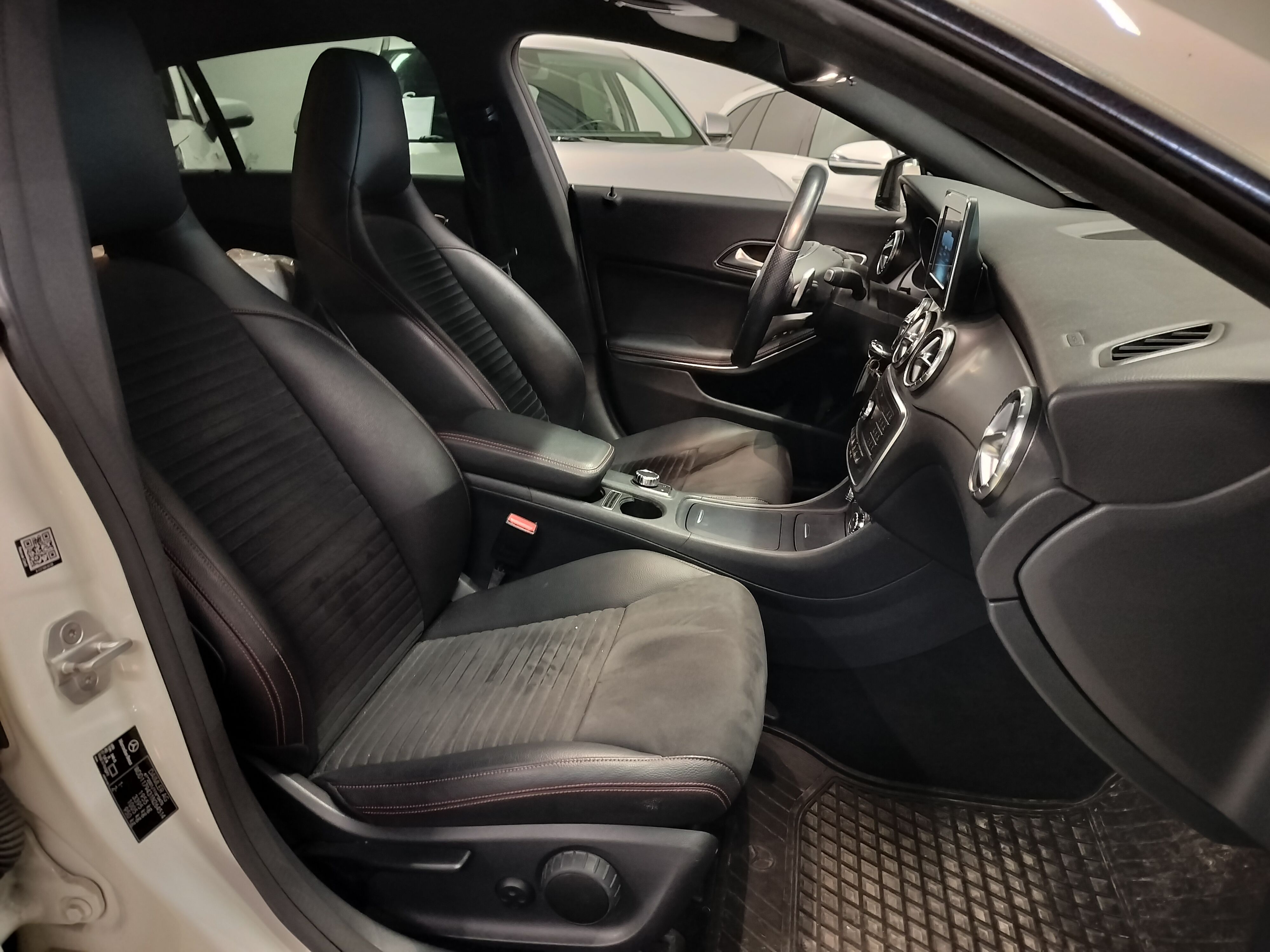 Mercedes-Benz CLA 2015