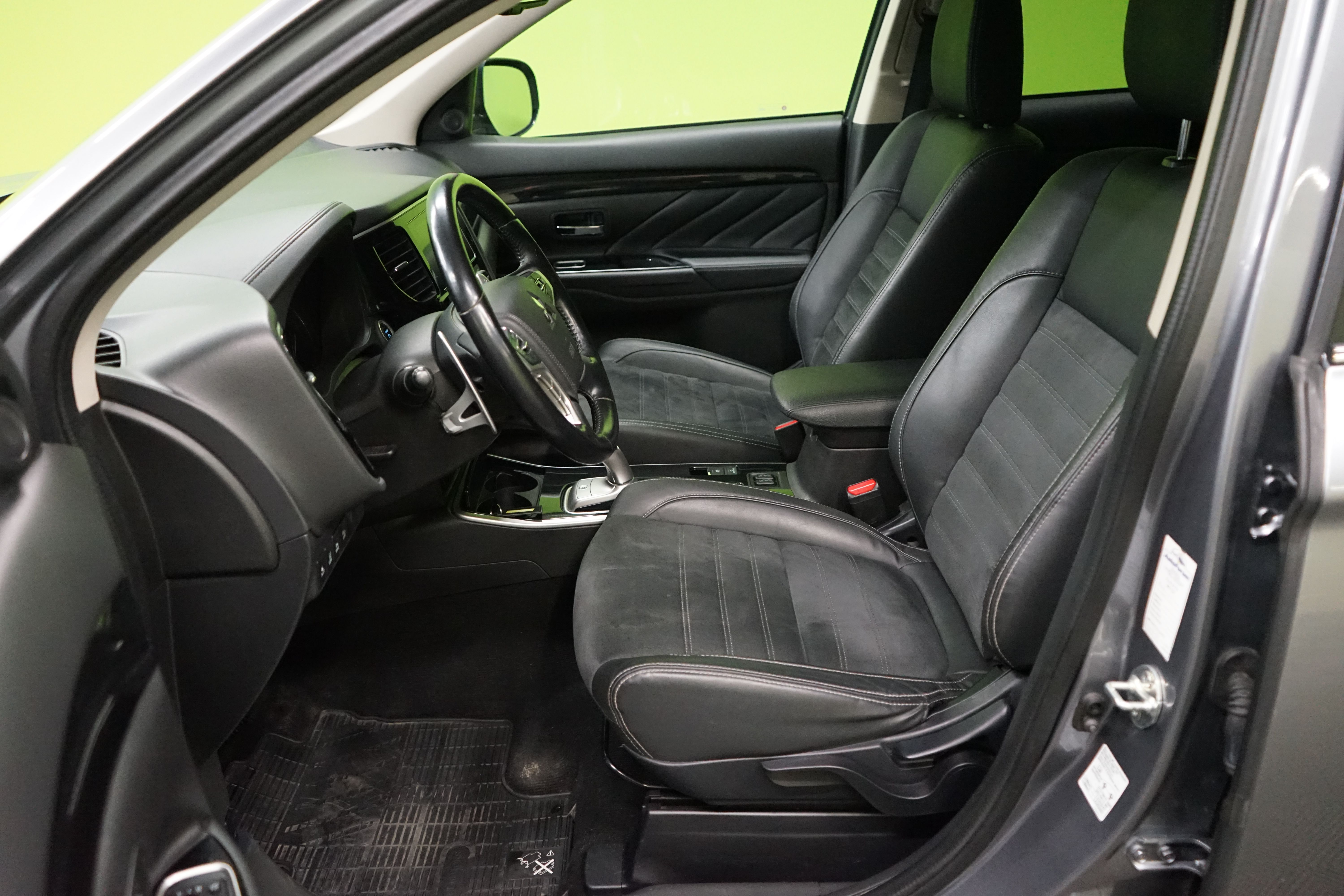 Mitsubishi Outlander PHEV 2017