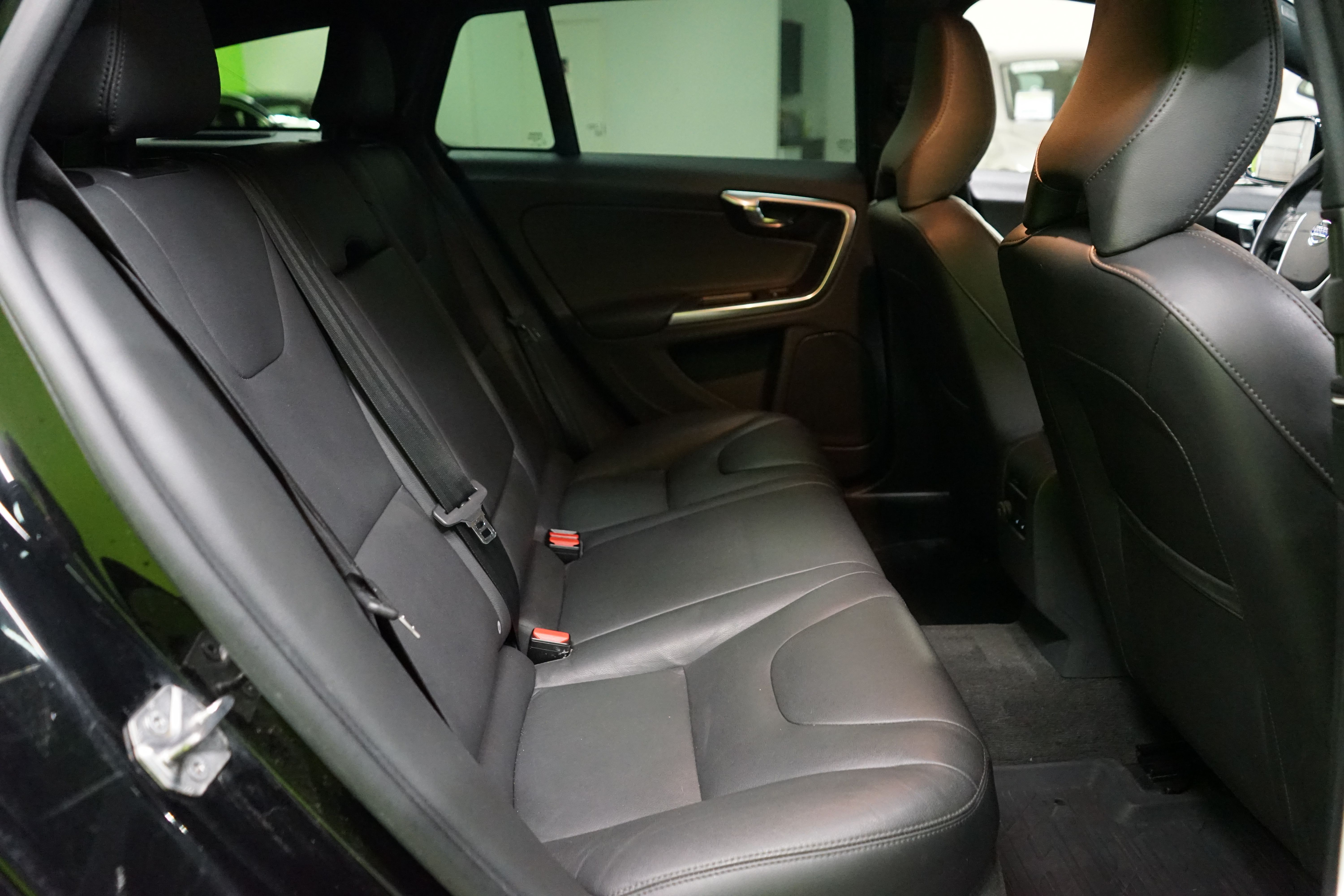 Volvo V60 Cross Country 2017