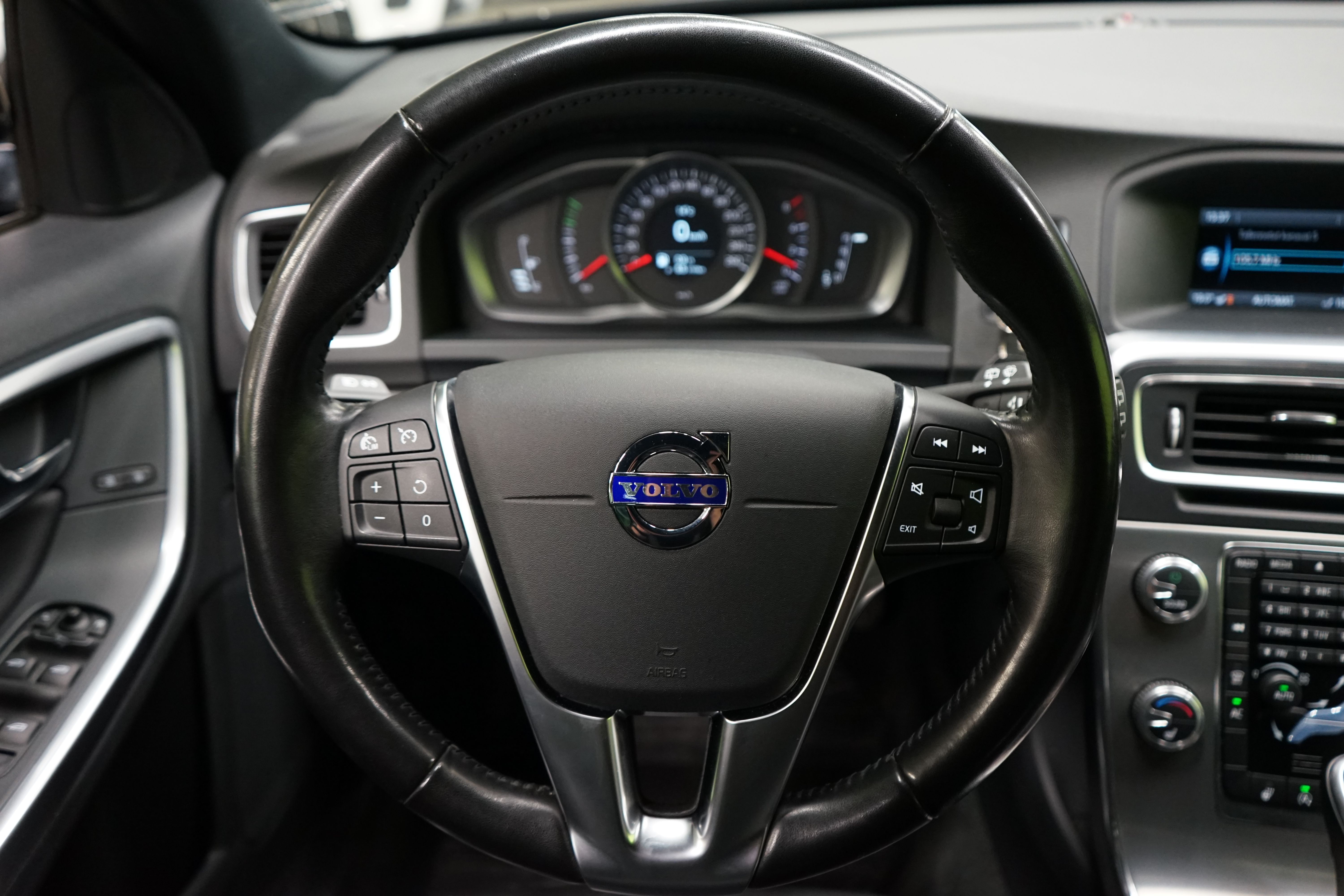 Volvo V60 Cross Country 2017