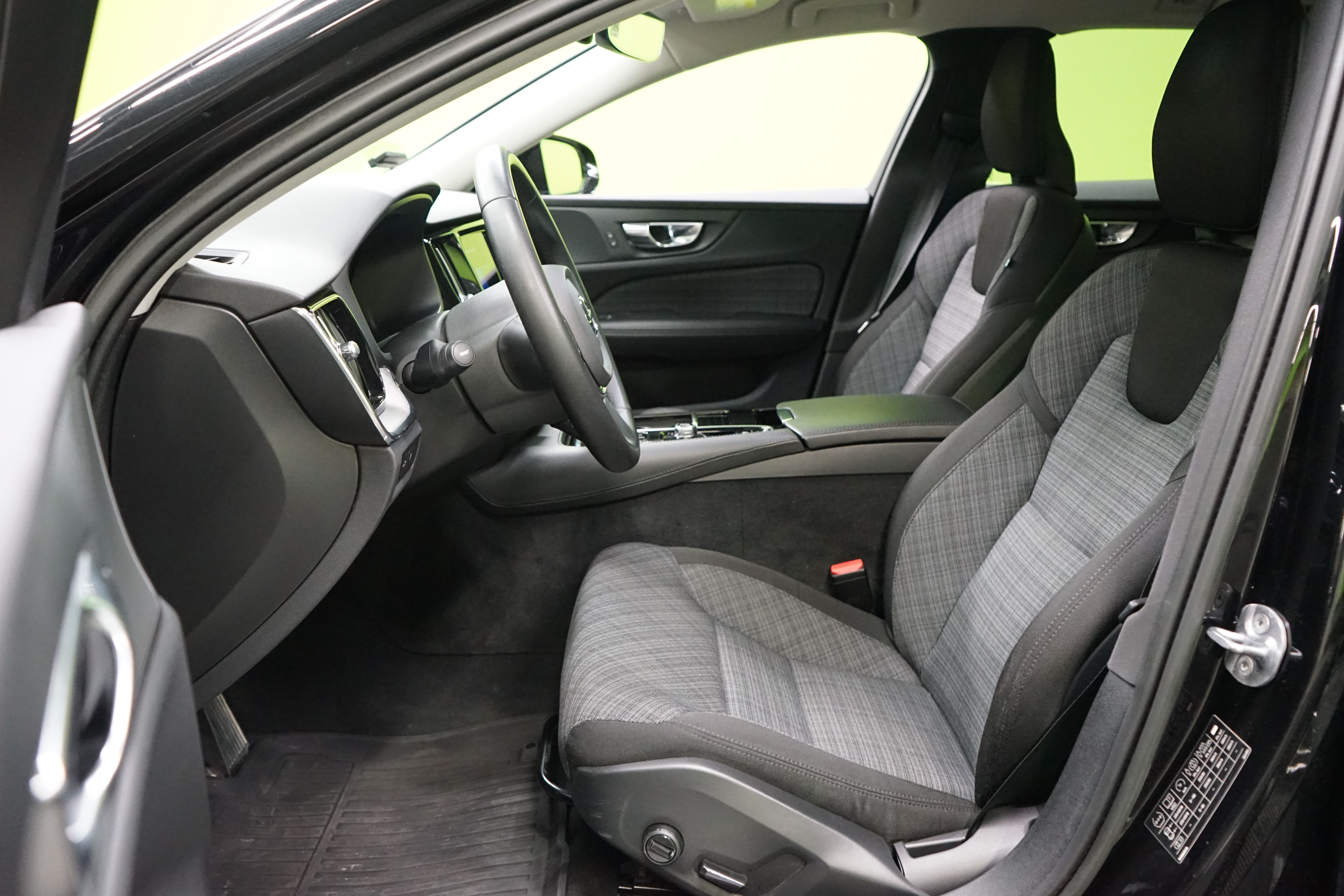 Volvo V60 2022