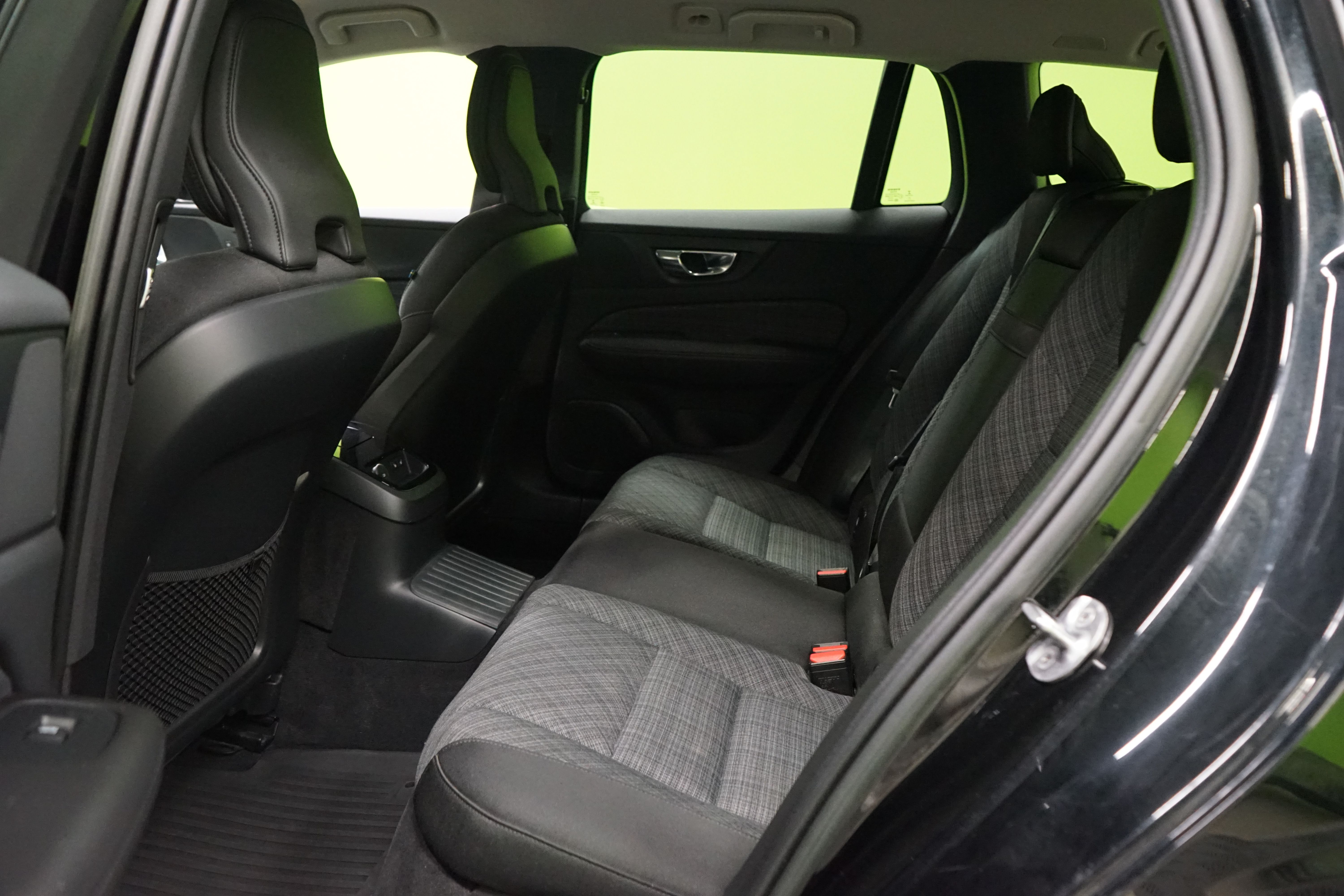 Volvo V60 2022