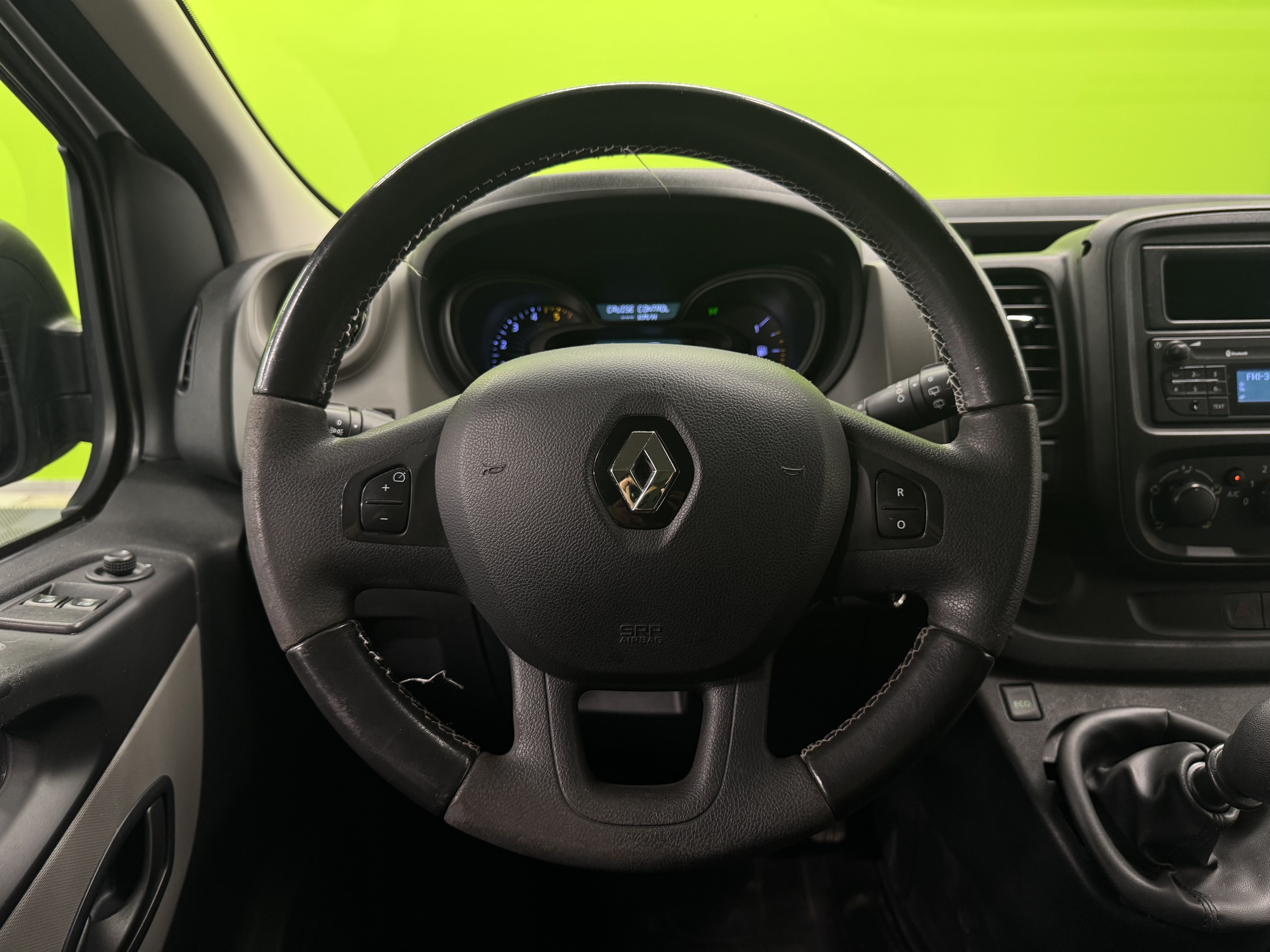 Renault Trafic Passenger 2015