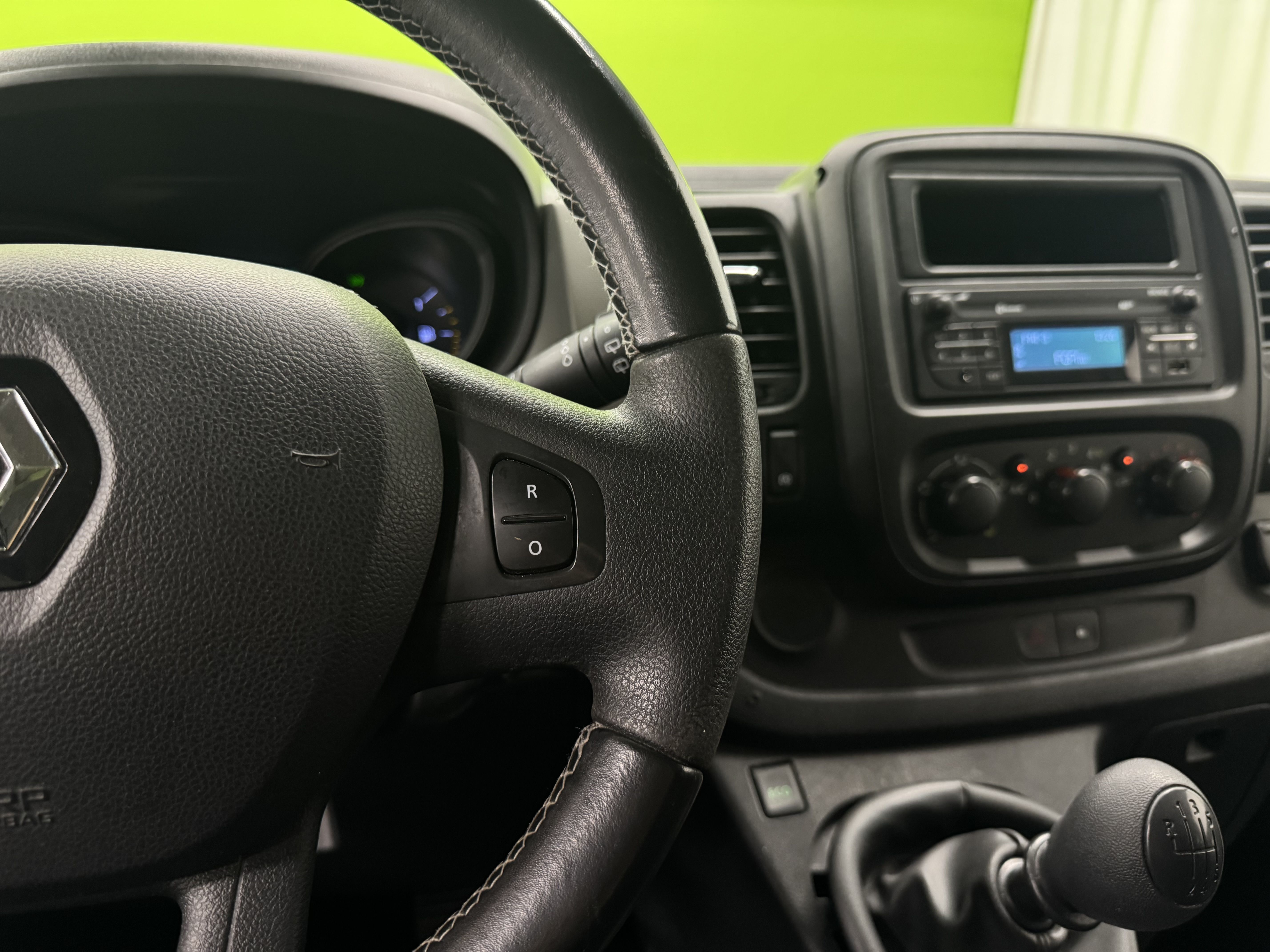 Renault Trafic Passenger 2015