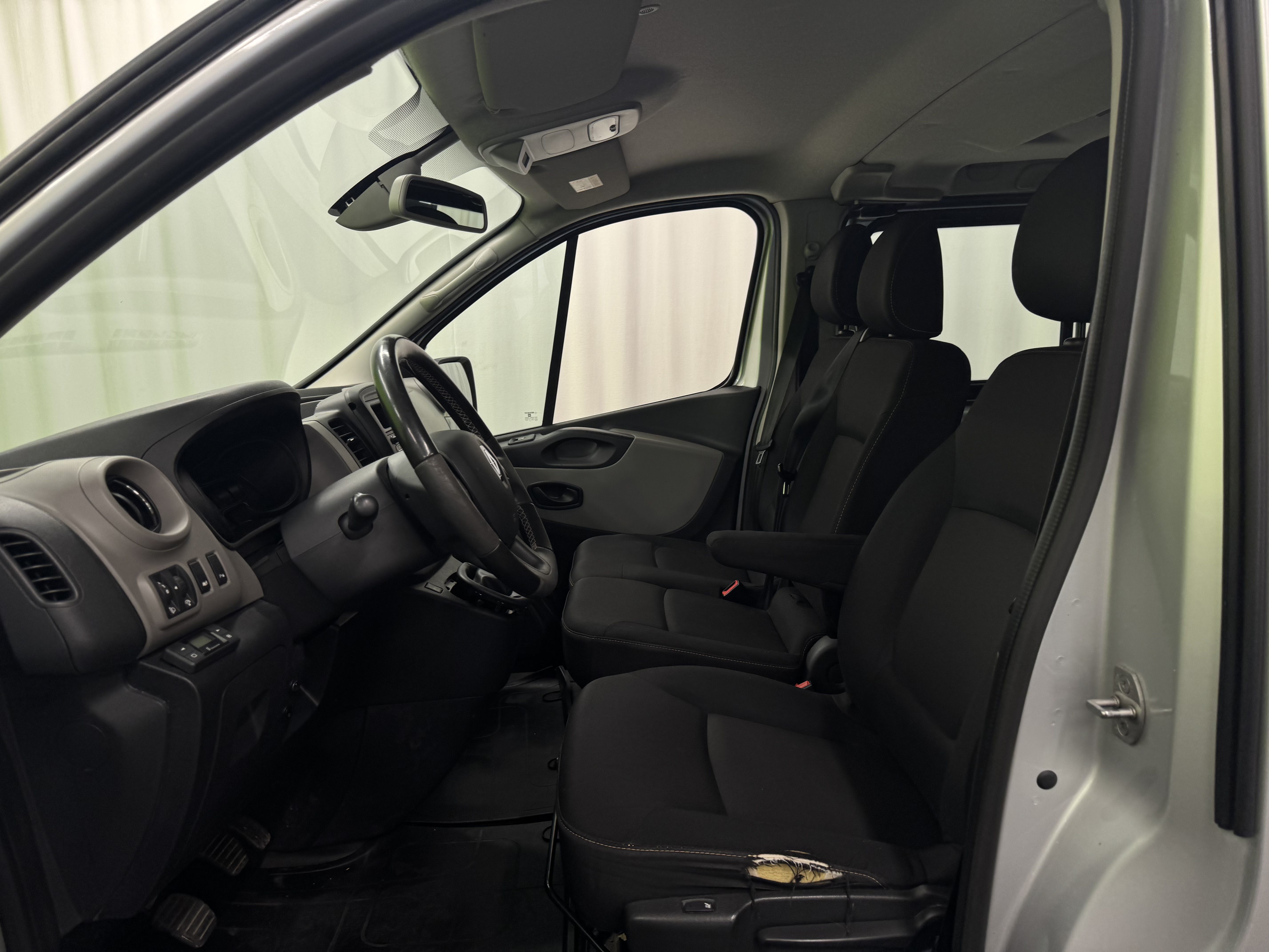 Renault Trafic Passenger 2015