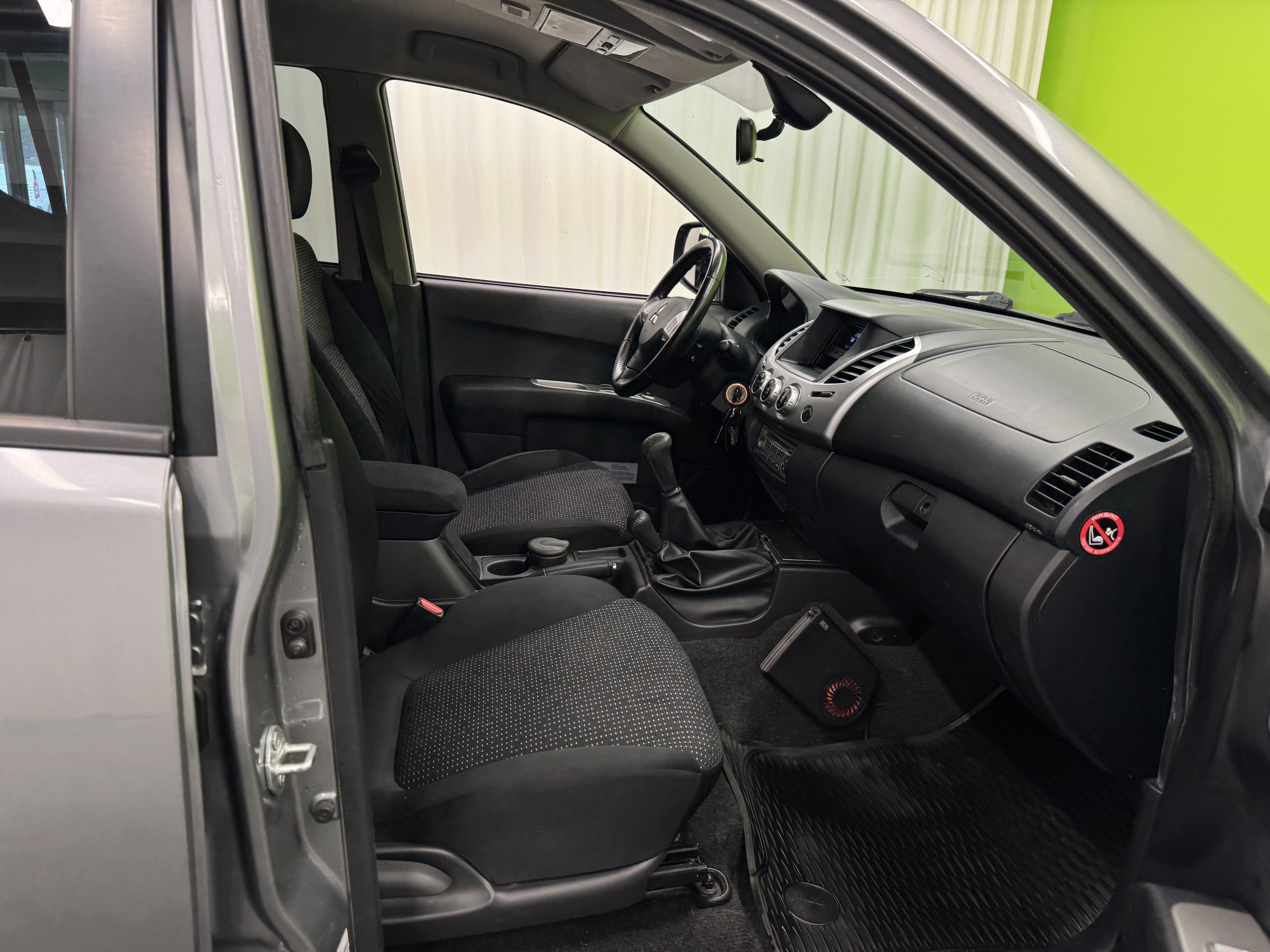 Mitsubishi L200 2015