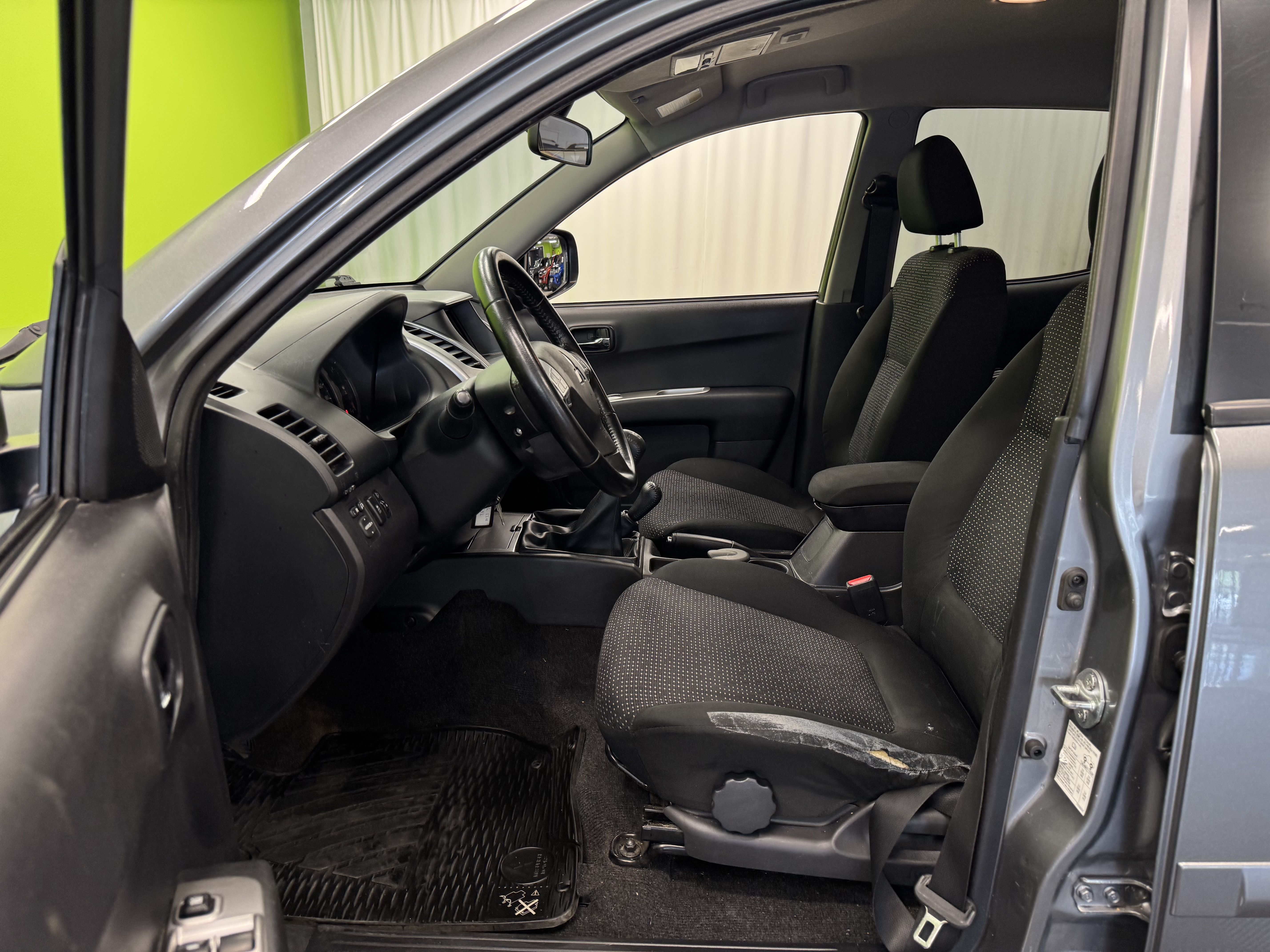 Mitsubishi L200 2015