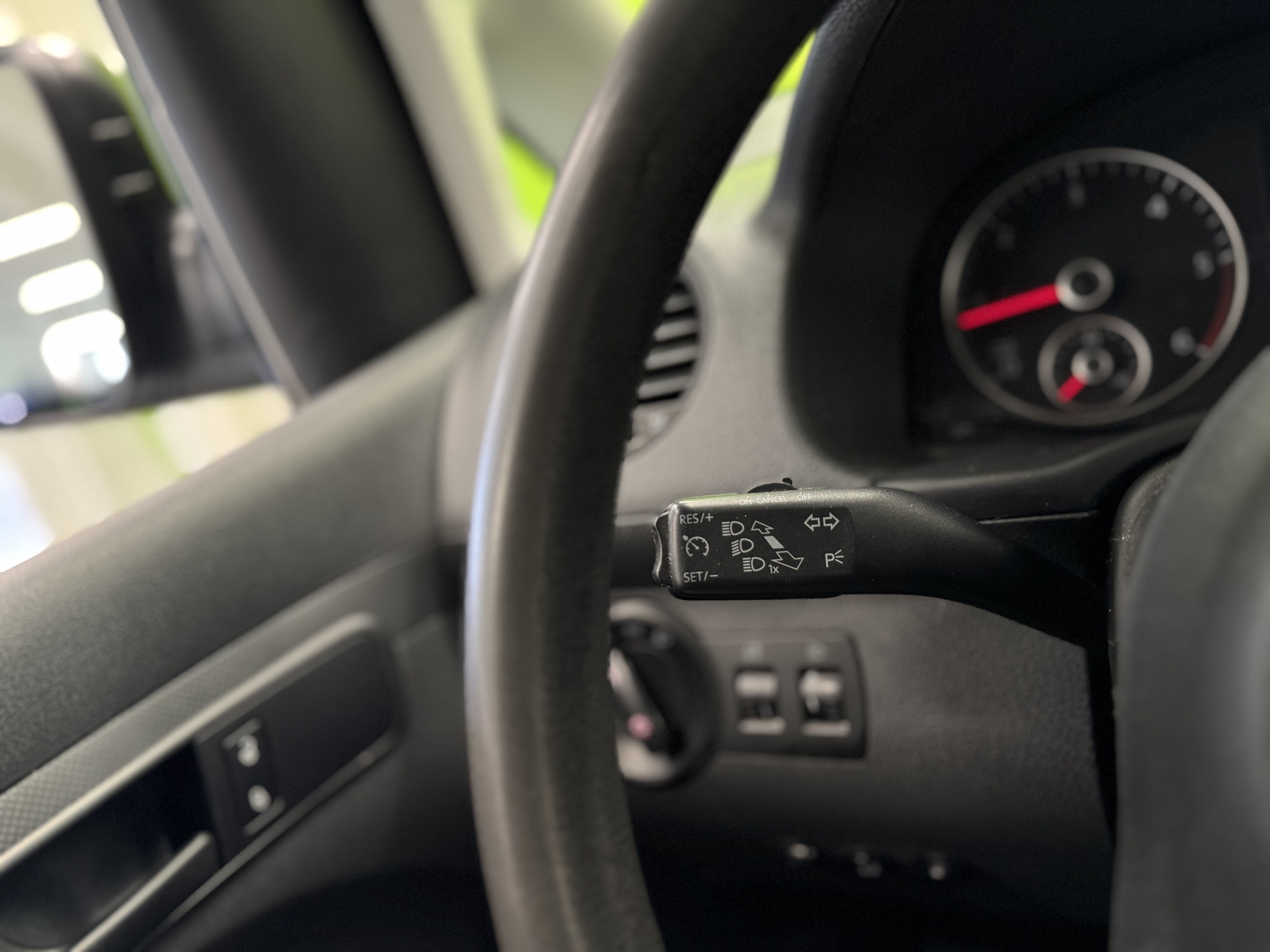 Volkswagen Caddy Maxi 2011