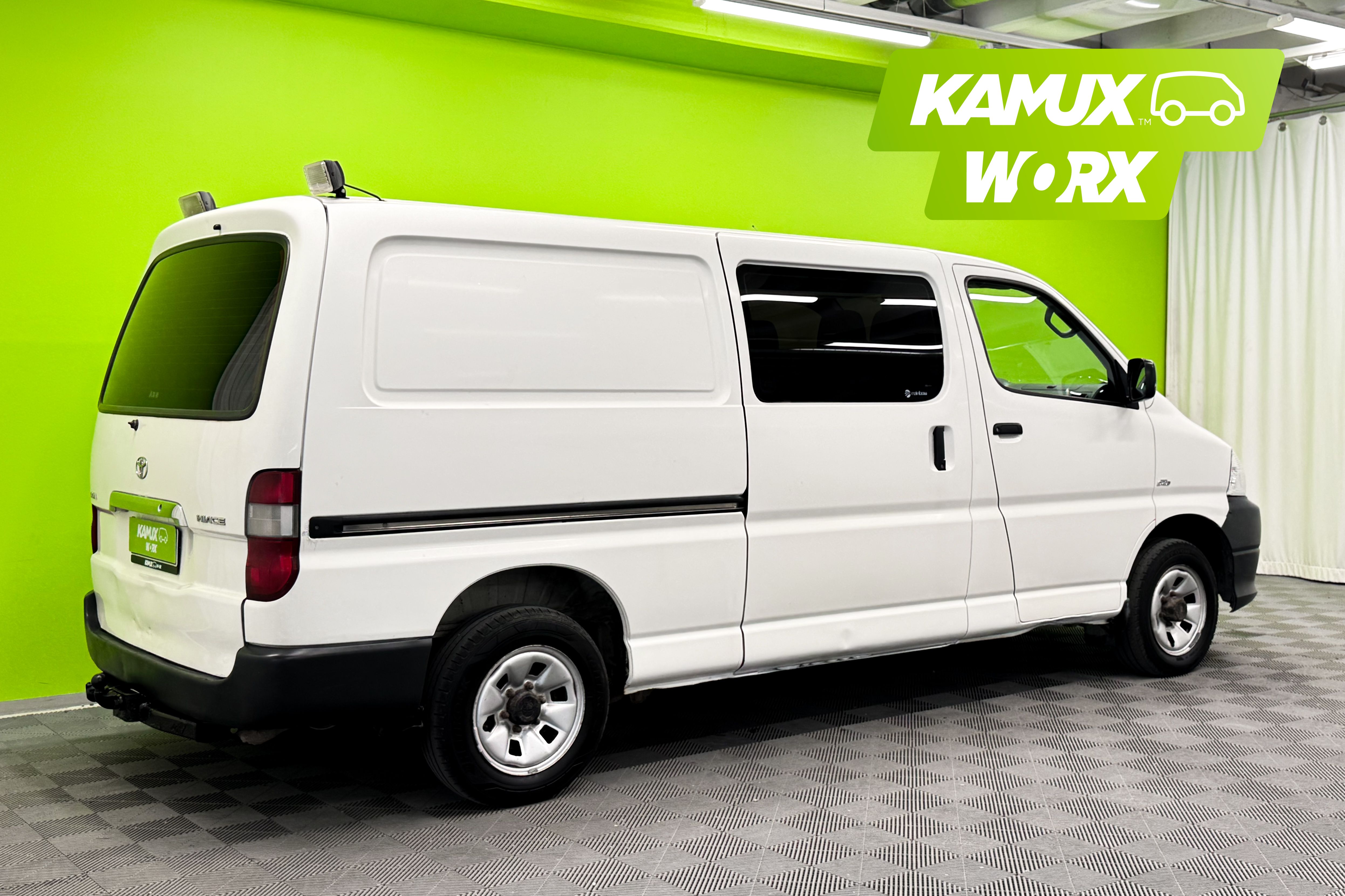 Toyota Hiace 2011