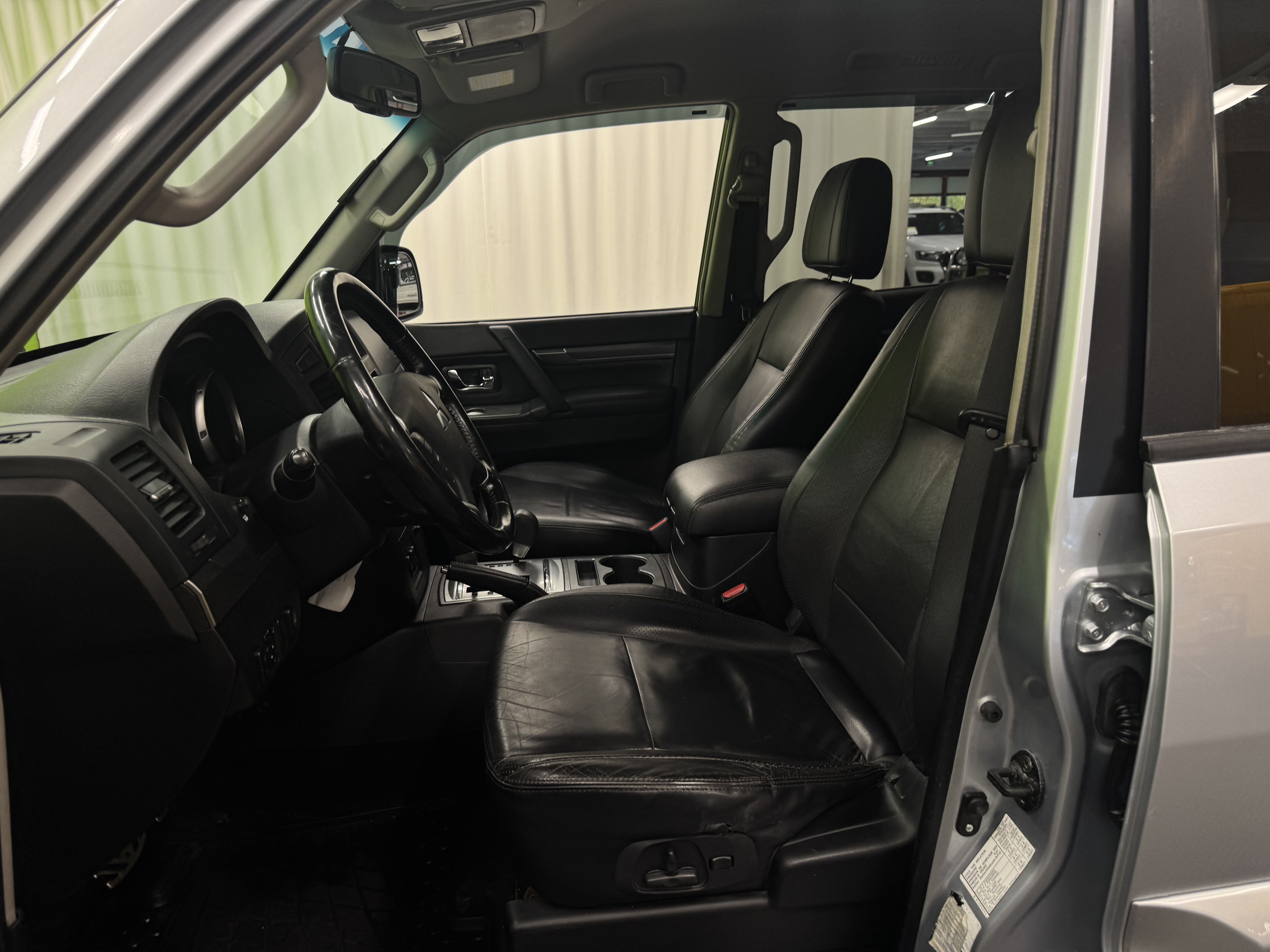Mitsubishi Pajero 2007