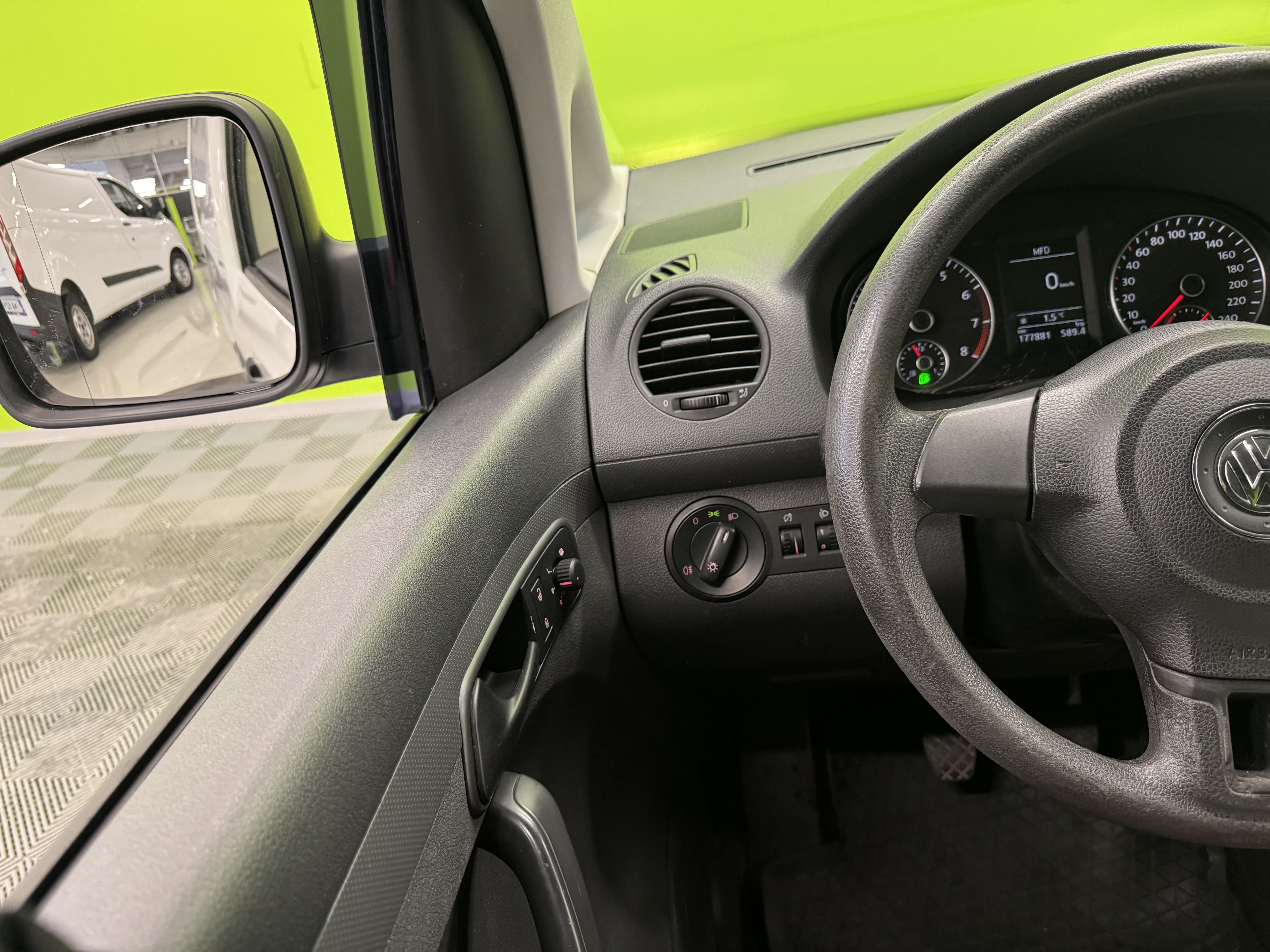 Volkswagen Caddy 2011