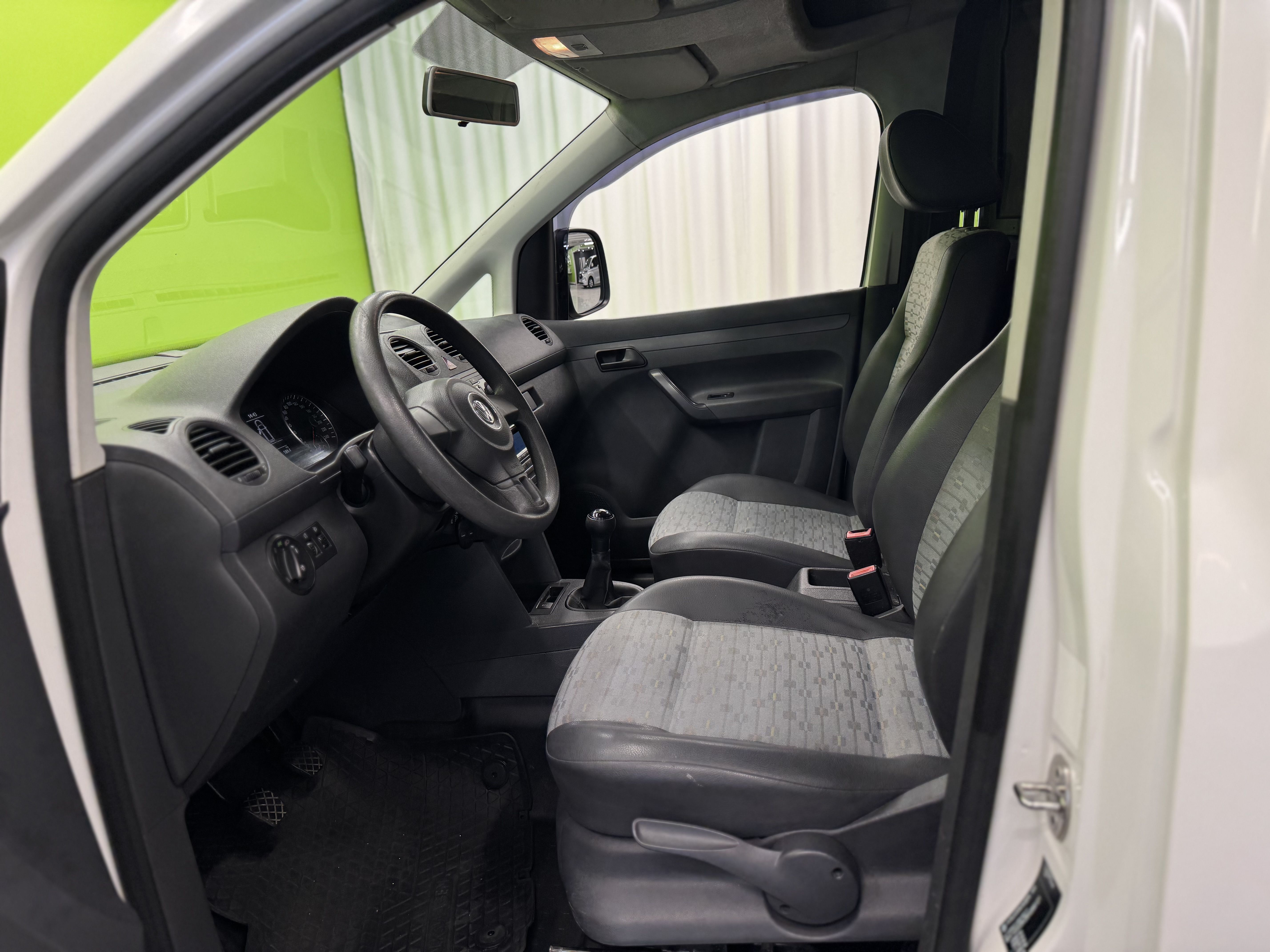 Volkswagen Caddy 2011