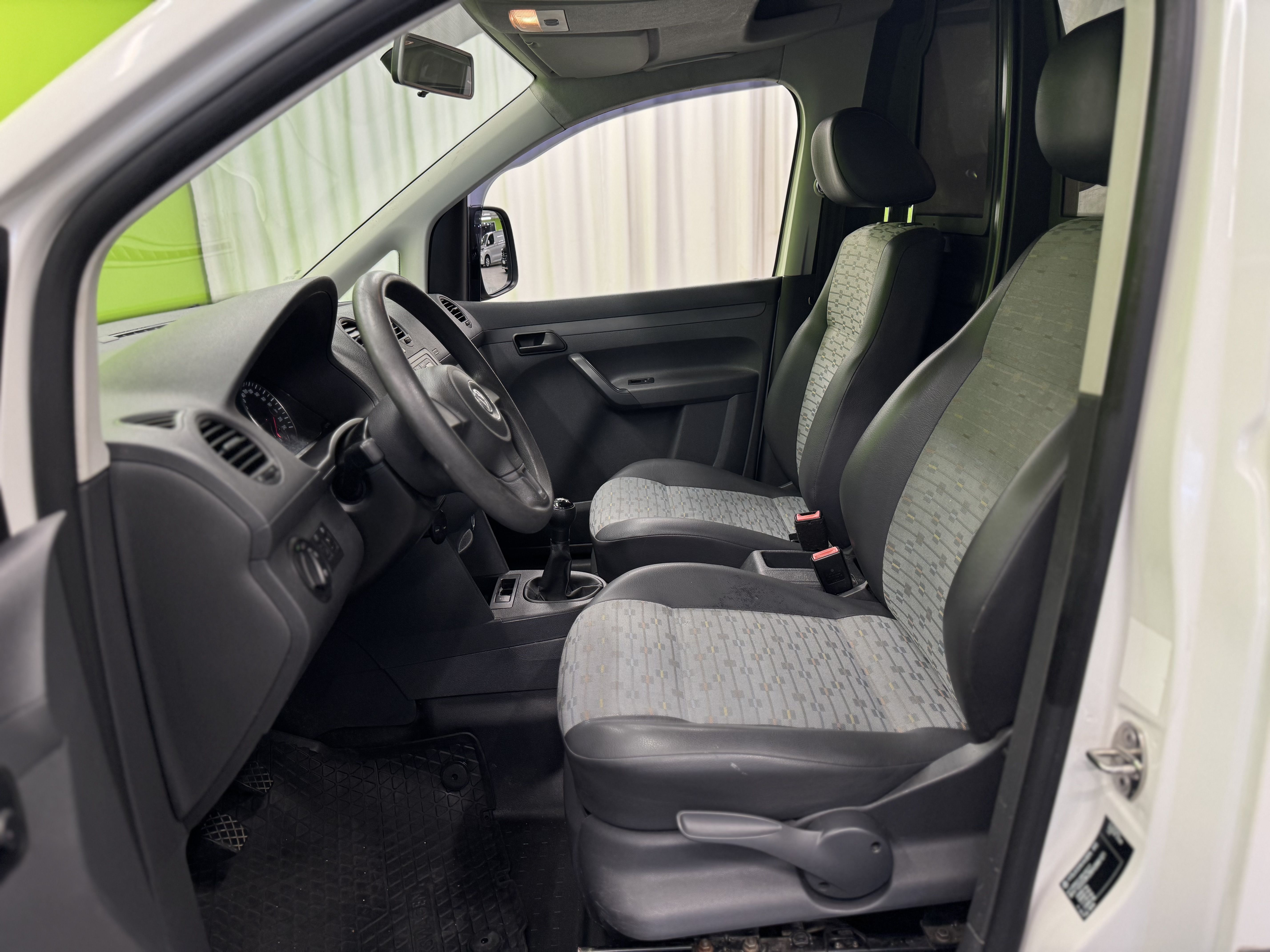 Volkswagen Caddy 2011