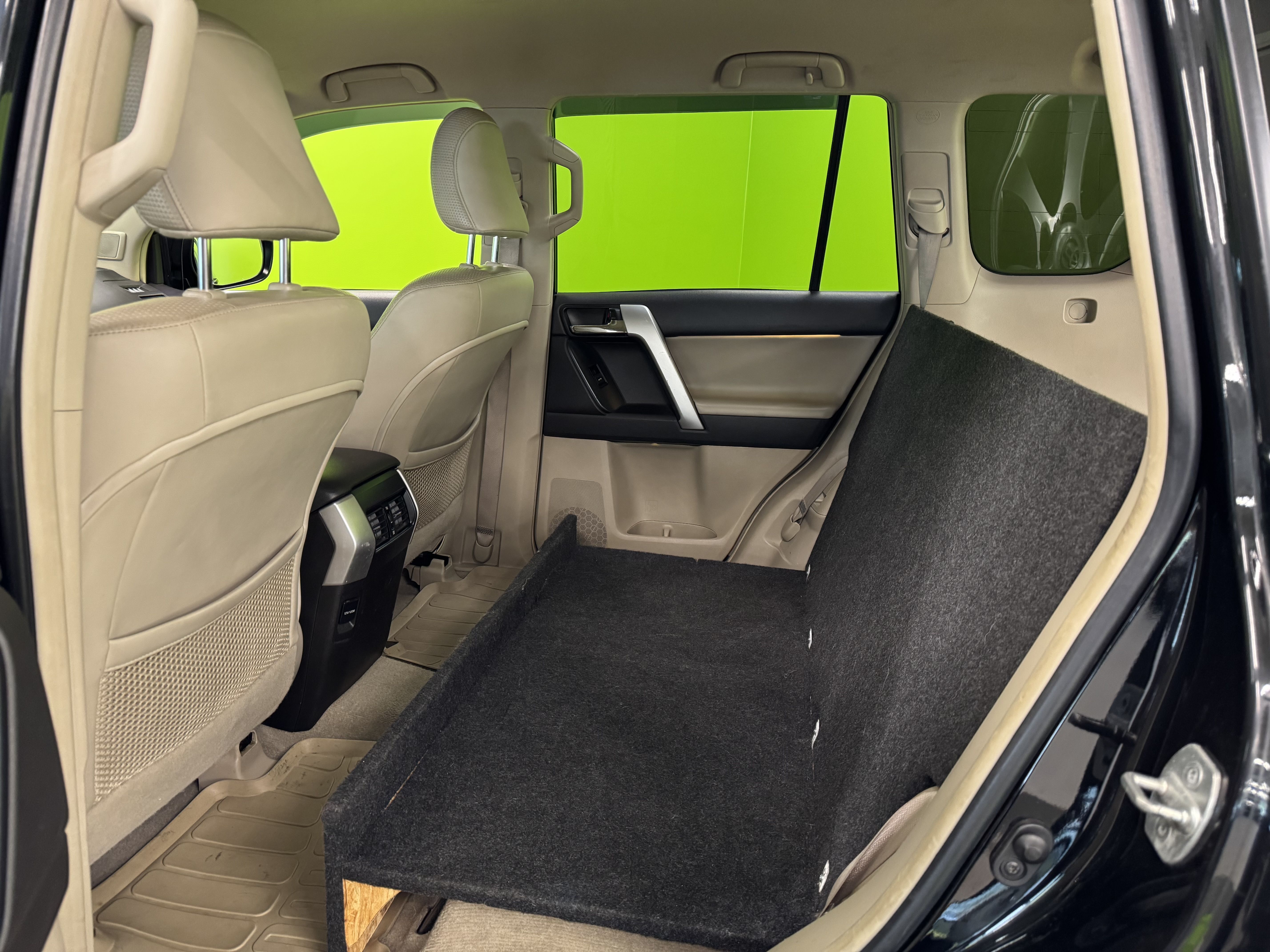 Toyota Land Cruiser 2012