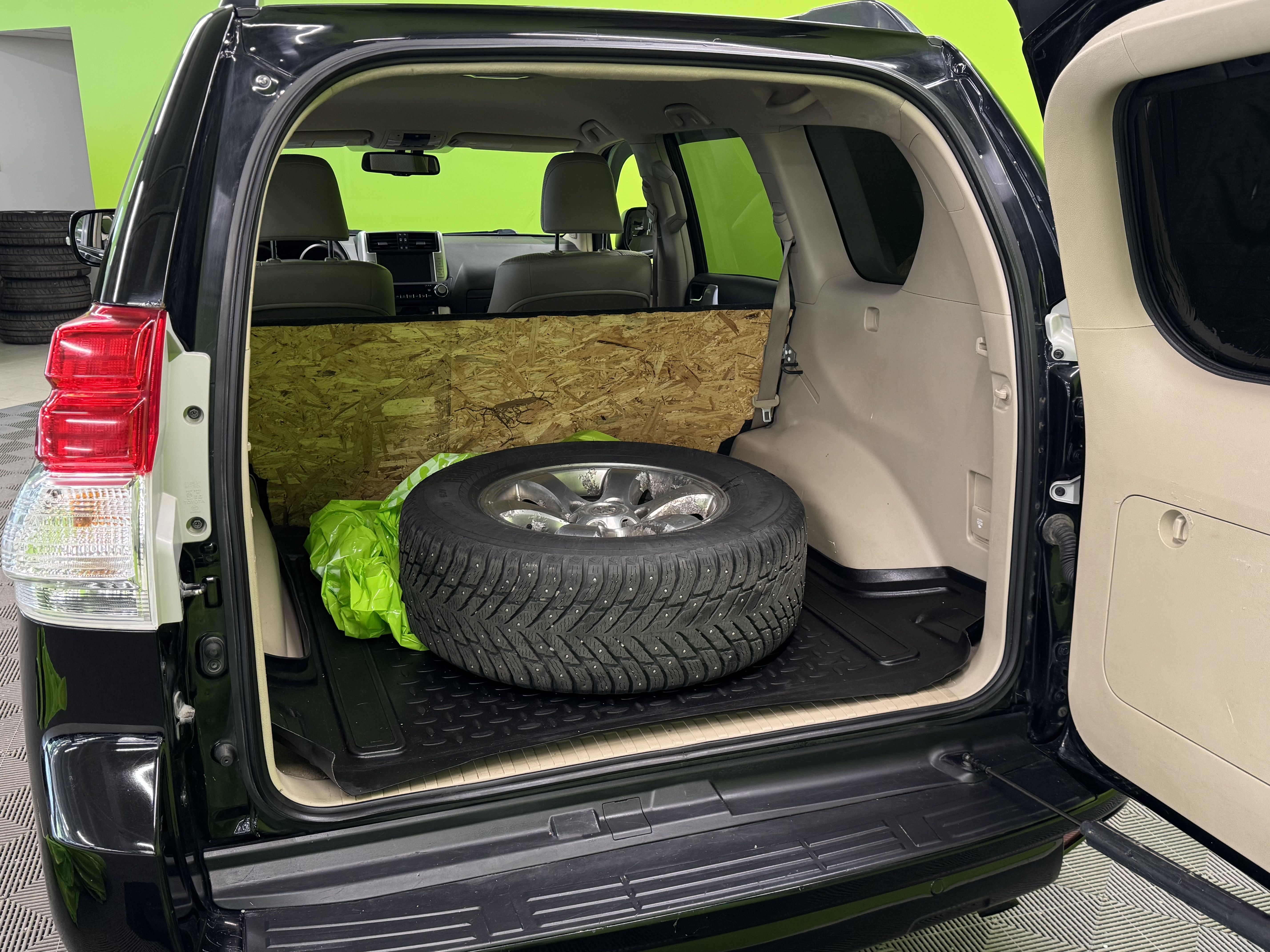 Toyota Land Cruiser 2012