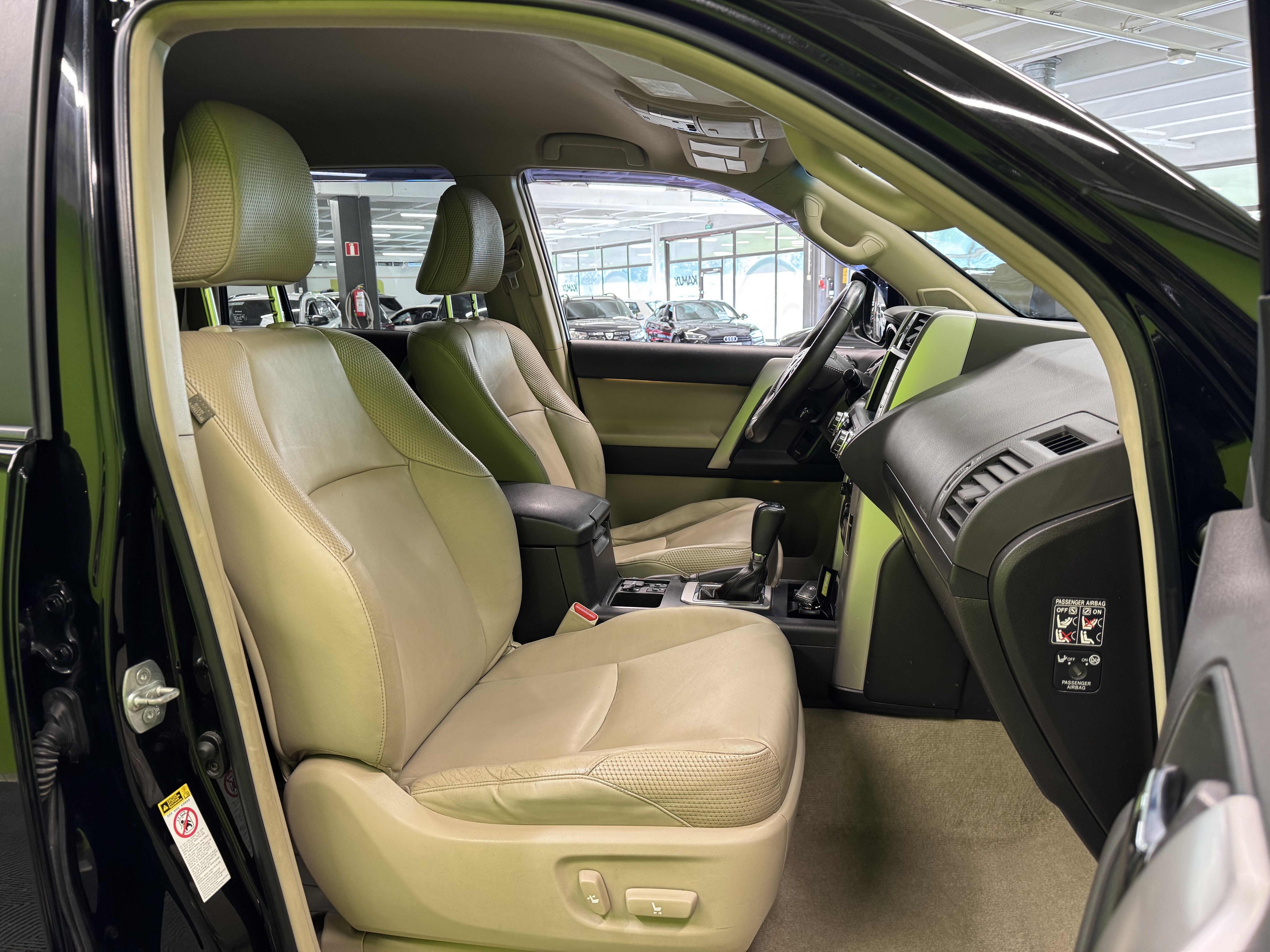 Toyota Land Cruiser 2012
