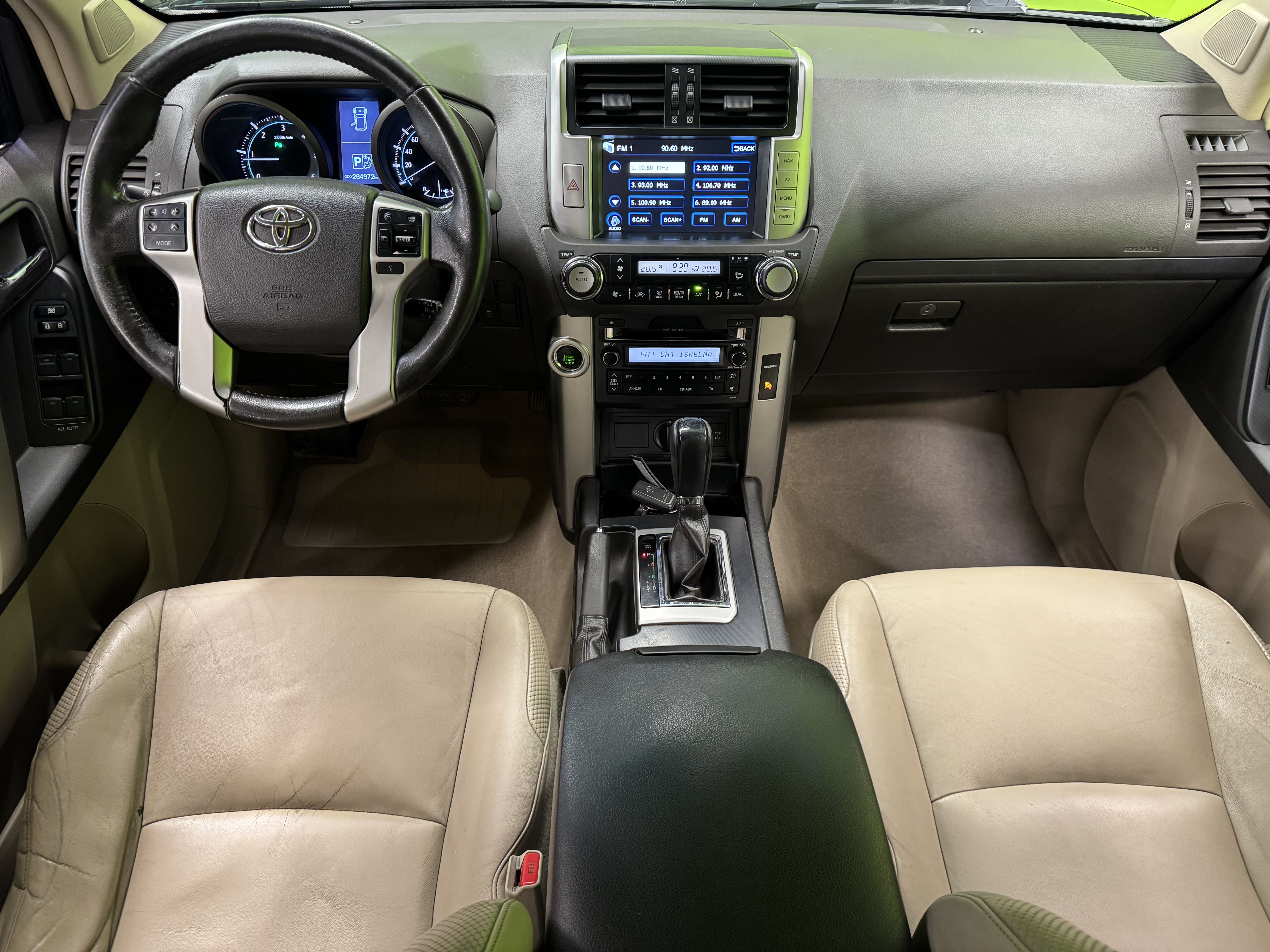 Toyota Land Cruiser 2012