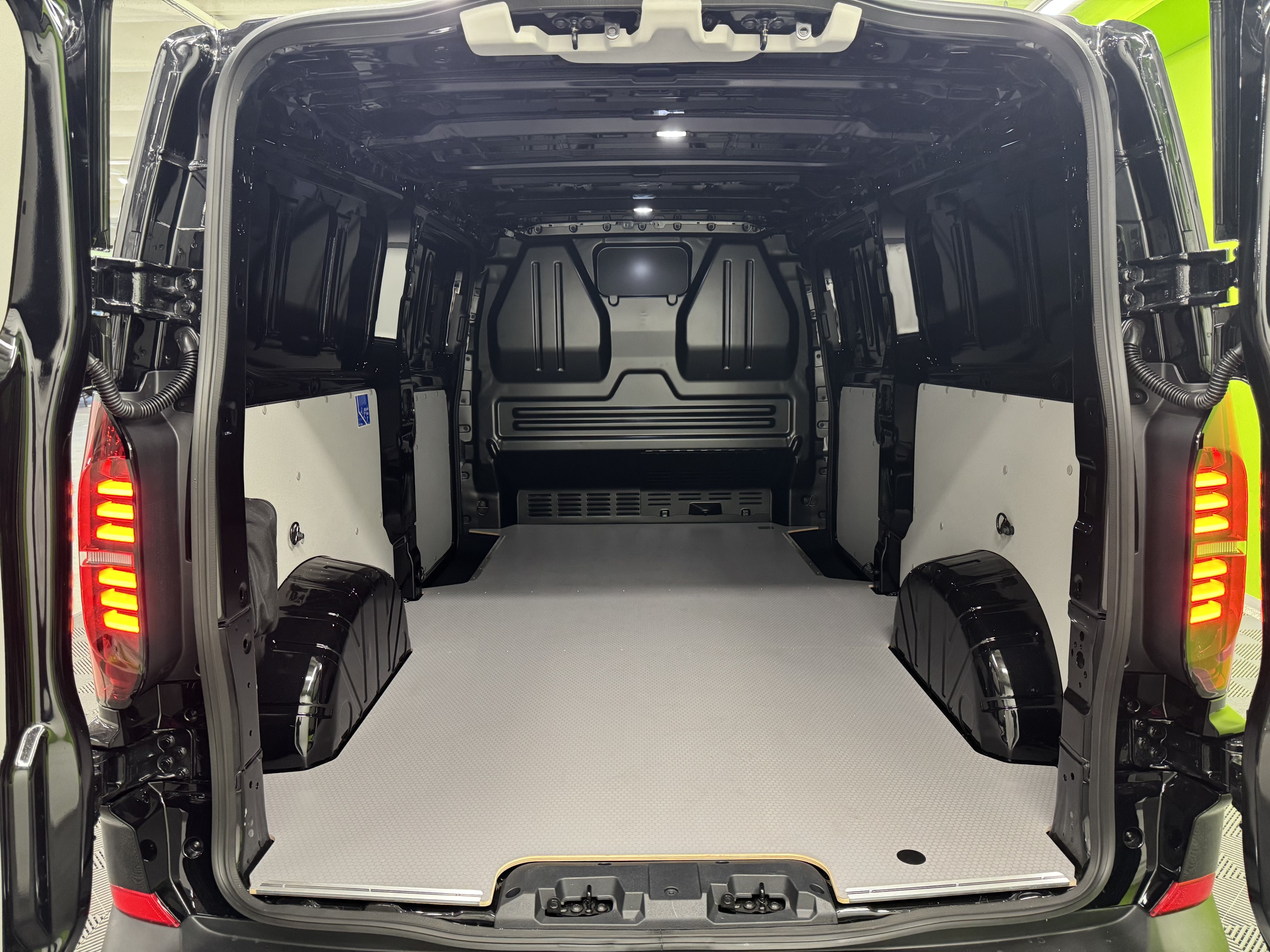 Volkswagen Transporter 2025