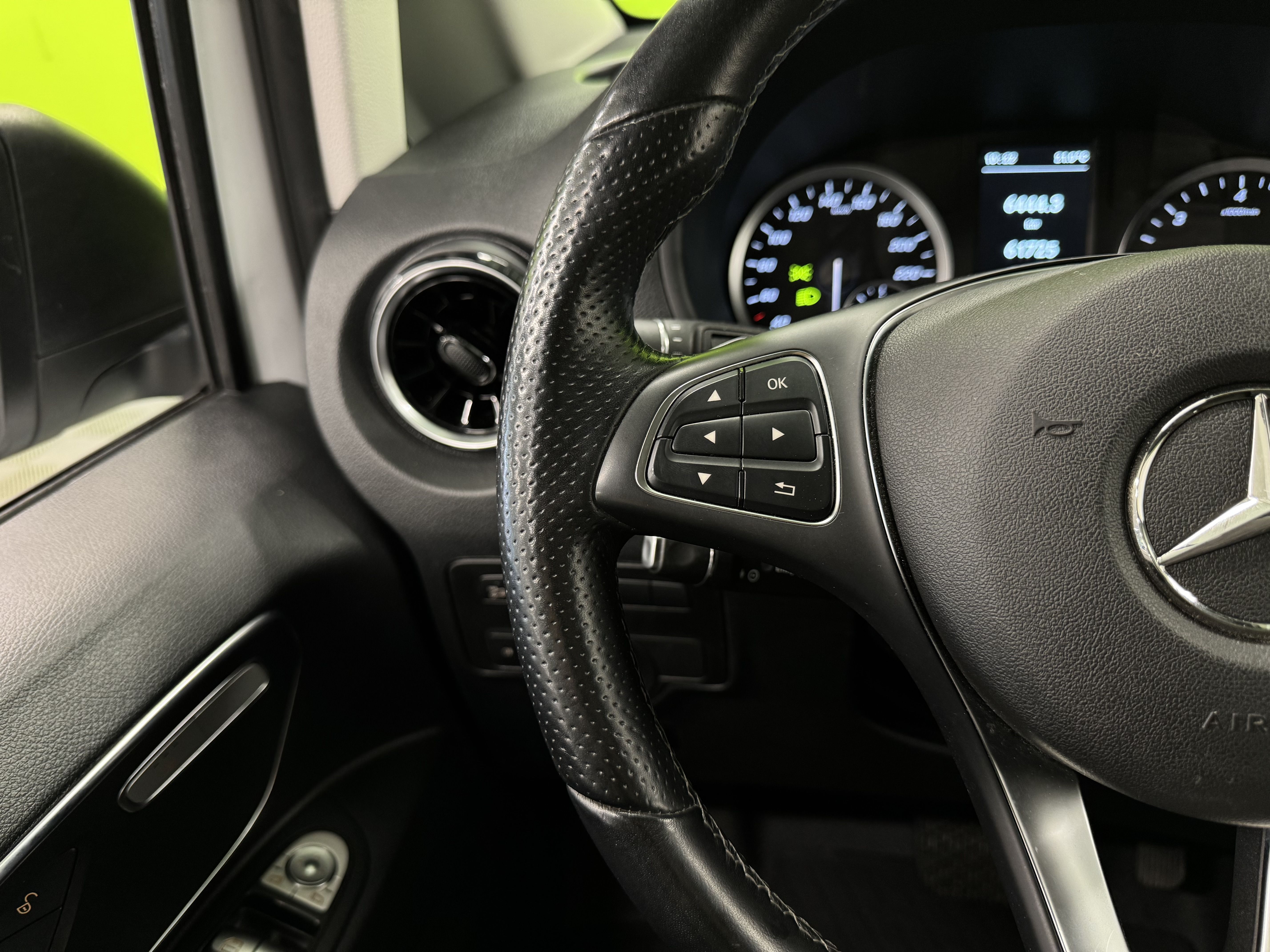Mercedes-Benz Vito 2023