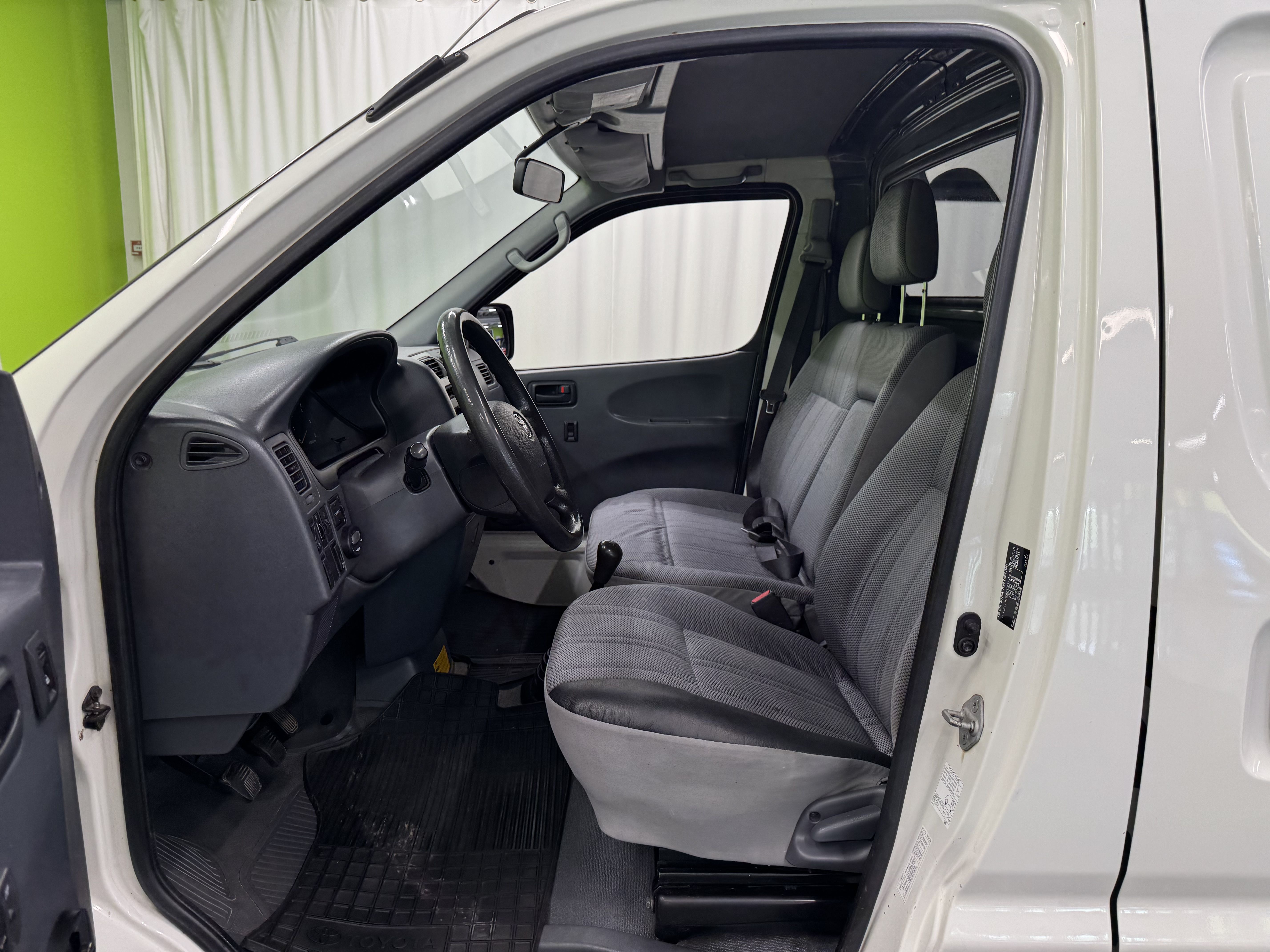 Toyota Hiace 2007