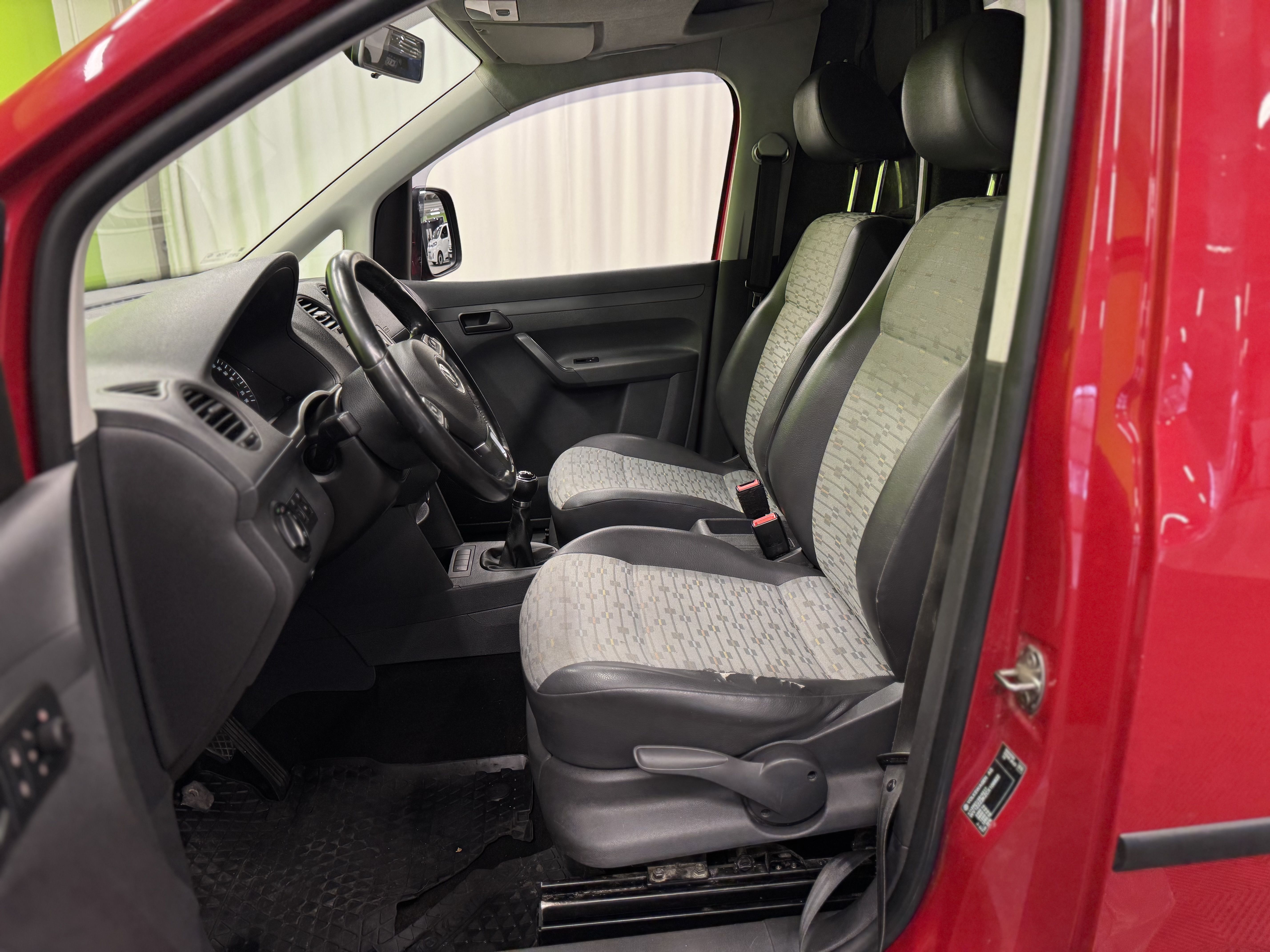 Volkswagen Caddy Maxi 2012