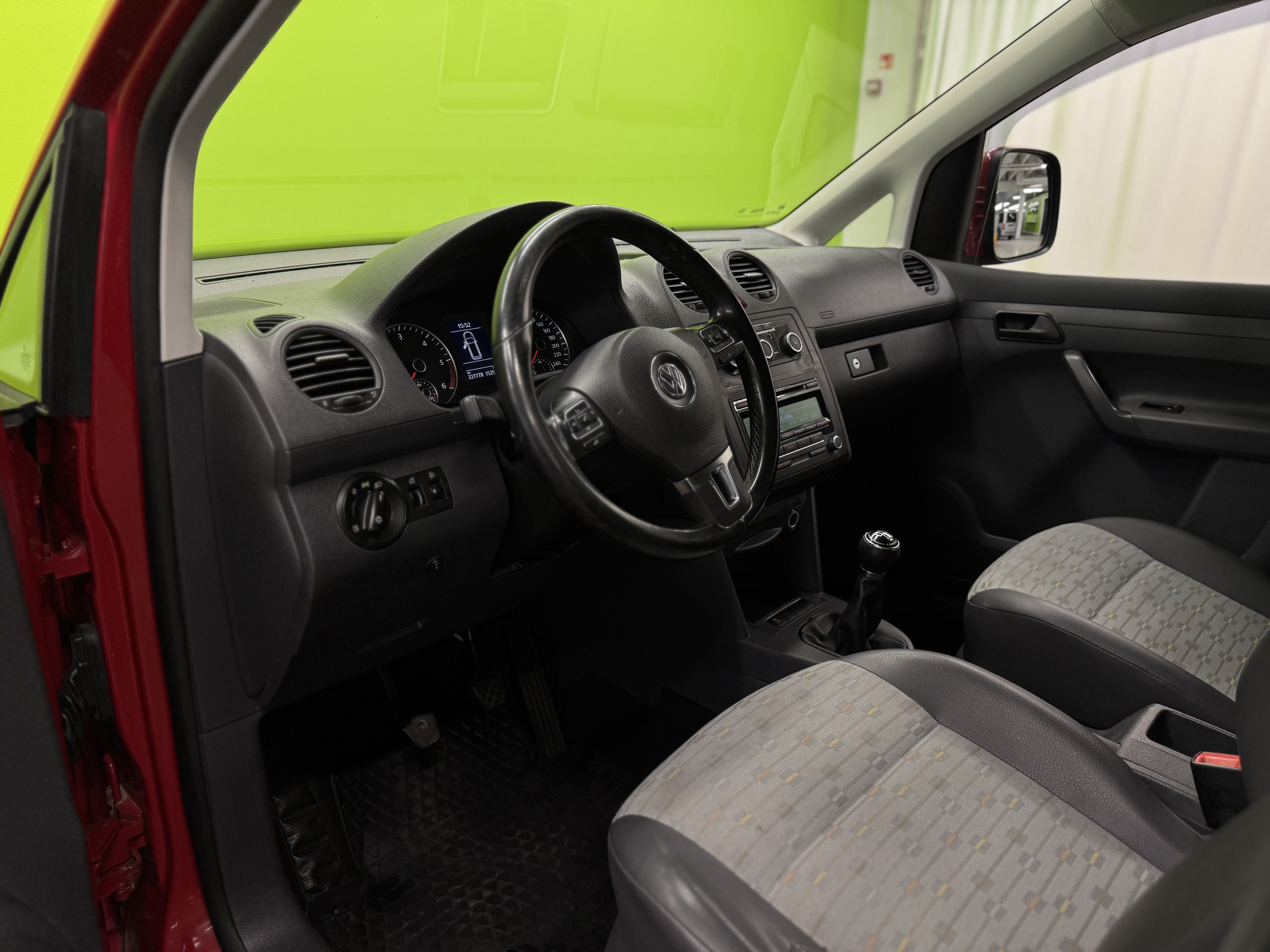 Volkswagen Caddy Maxi 2012