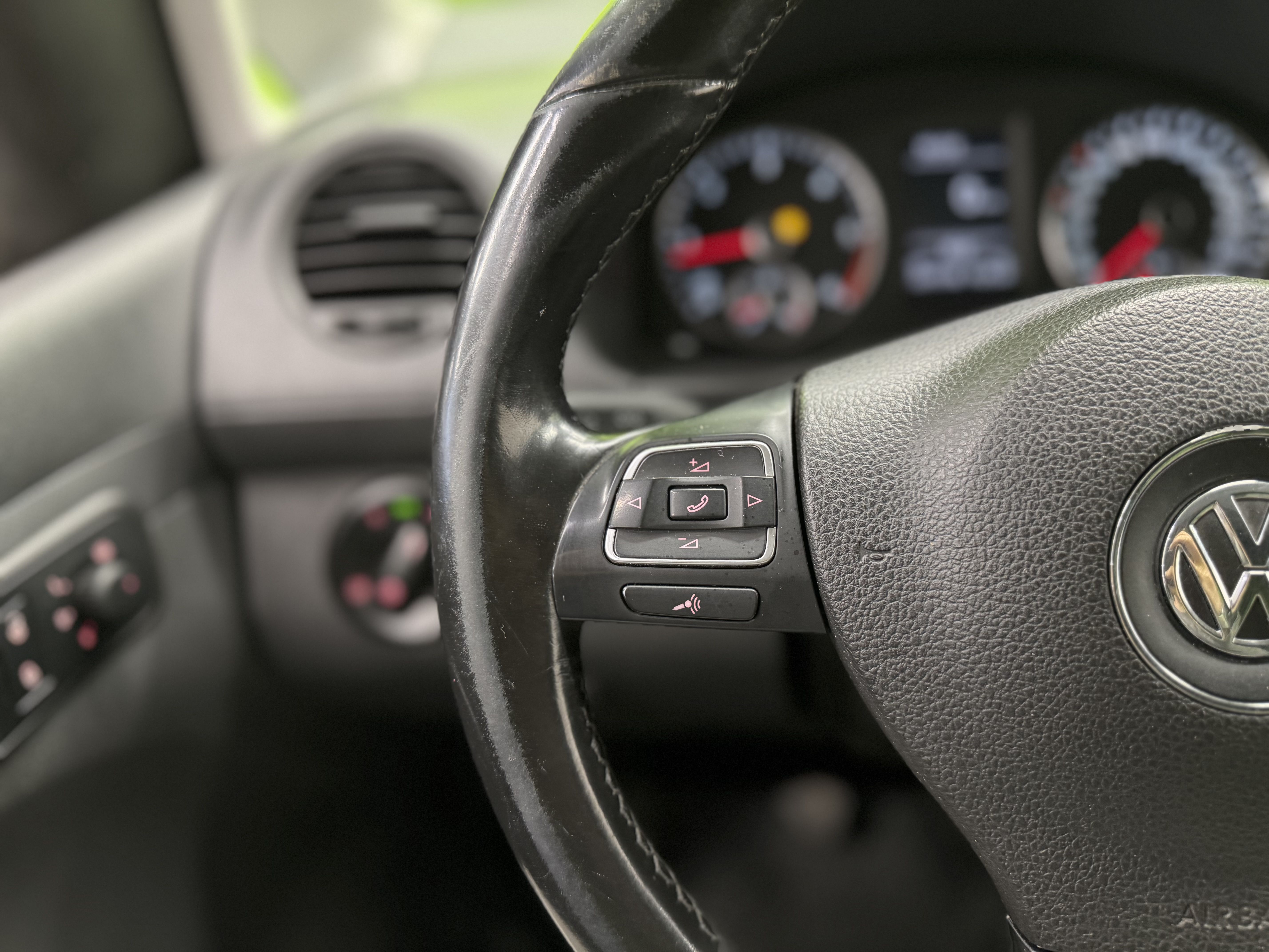 Volkswagen Caddy Maxi 2012