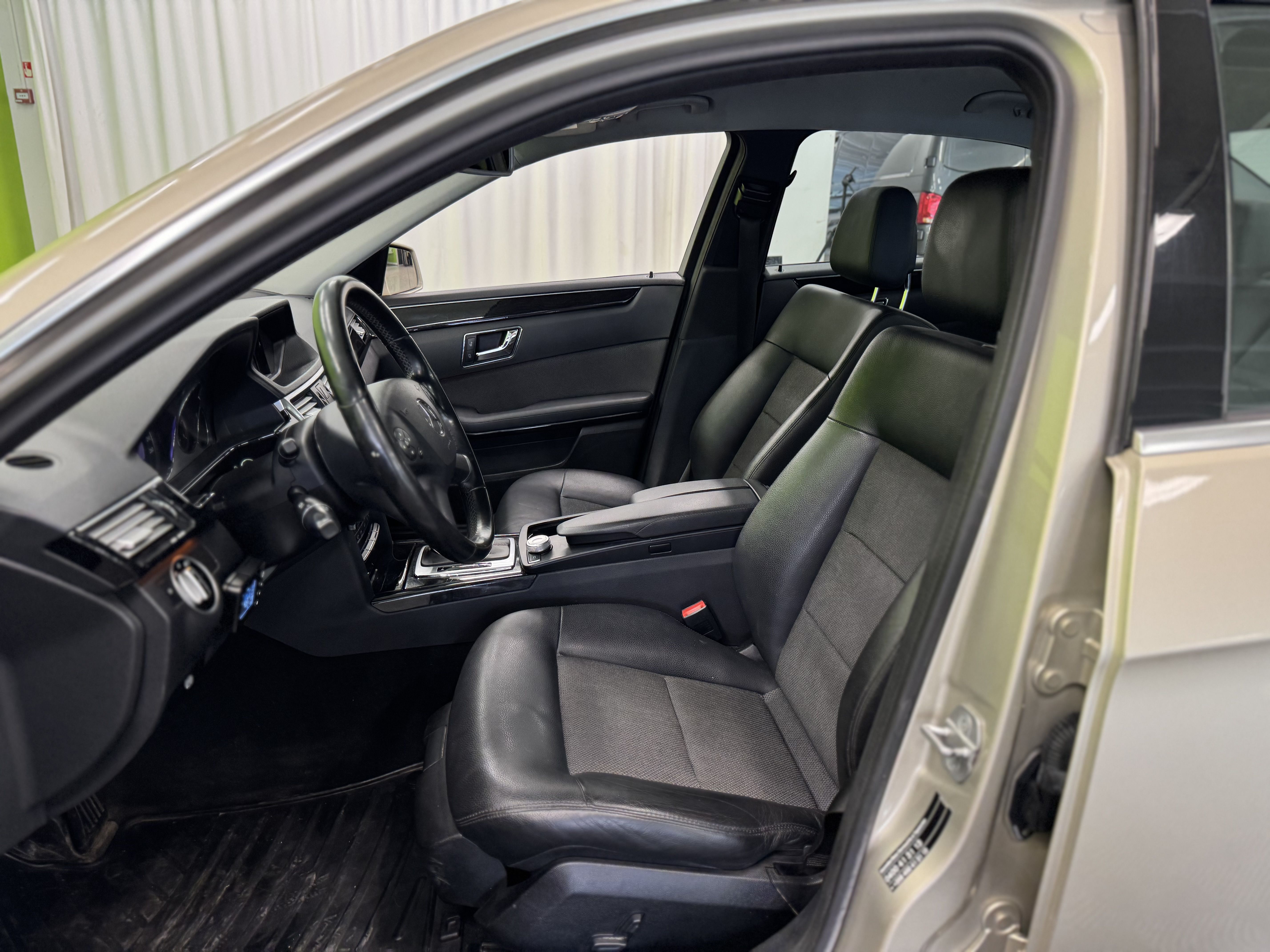 Mercedes-Benz E 2011