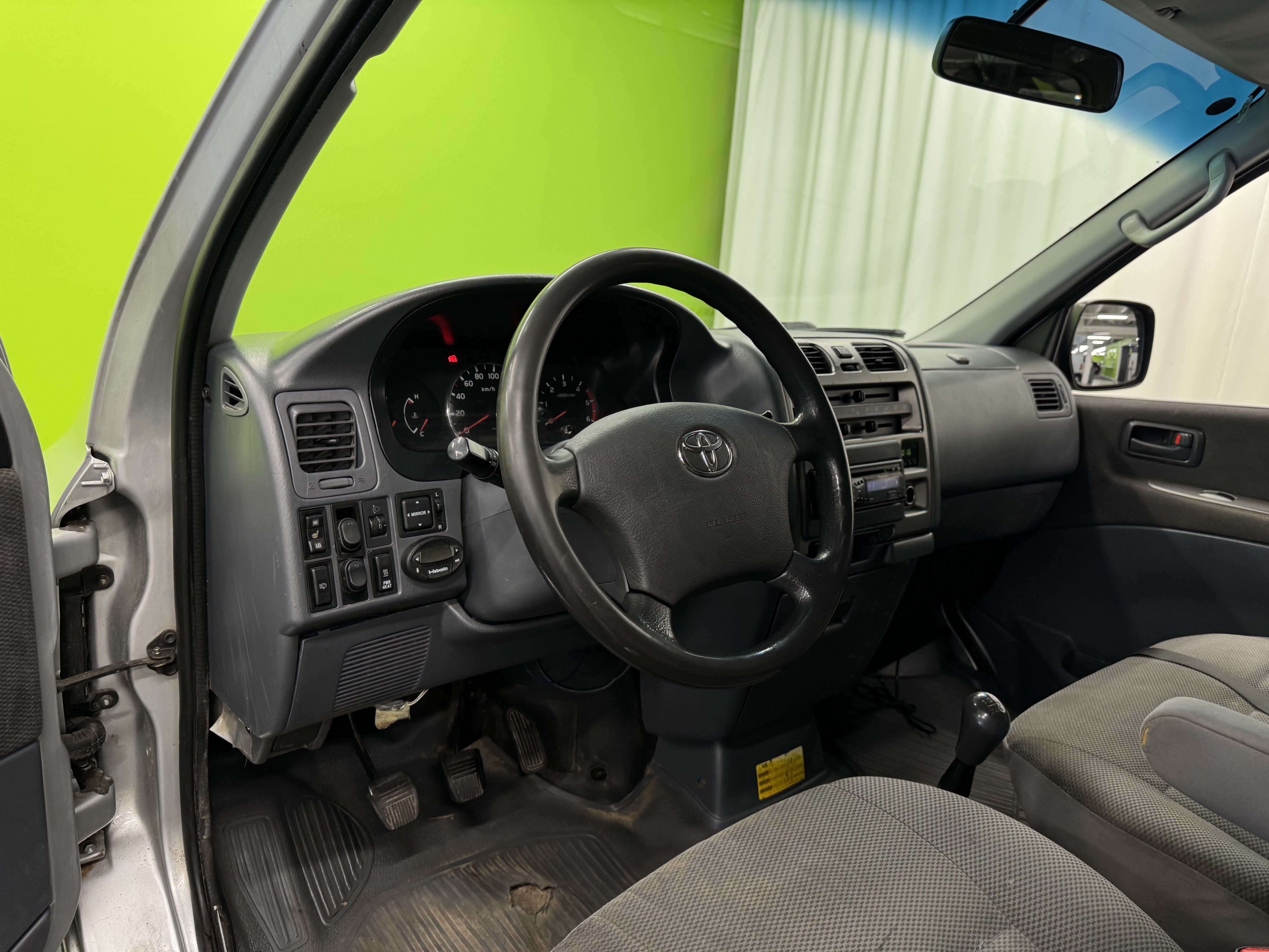 Toyota Hiace 2010