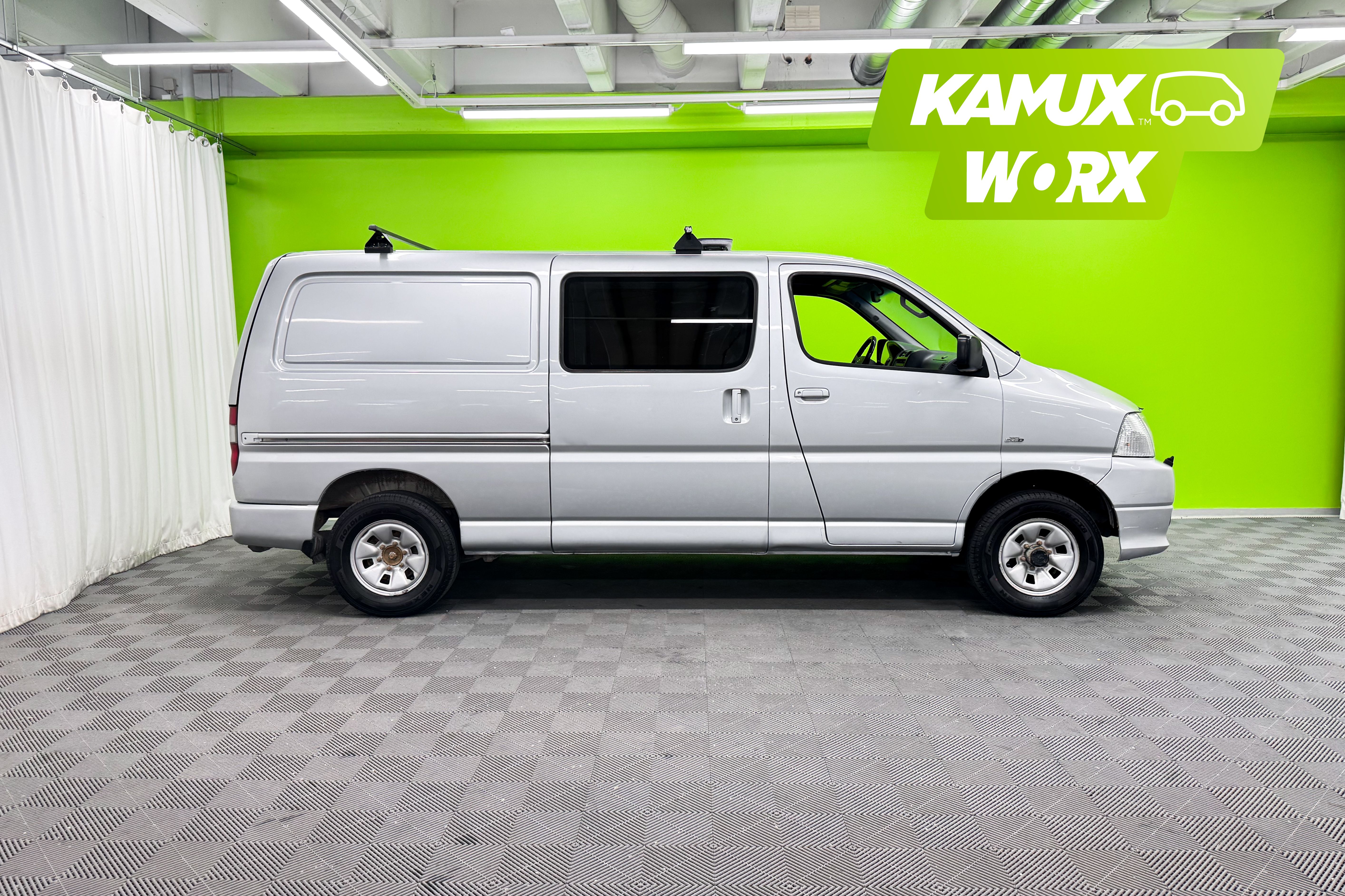 Toyota Hiace 2010