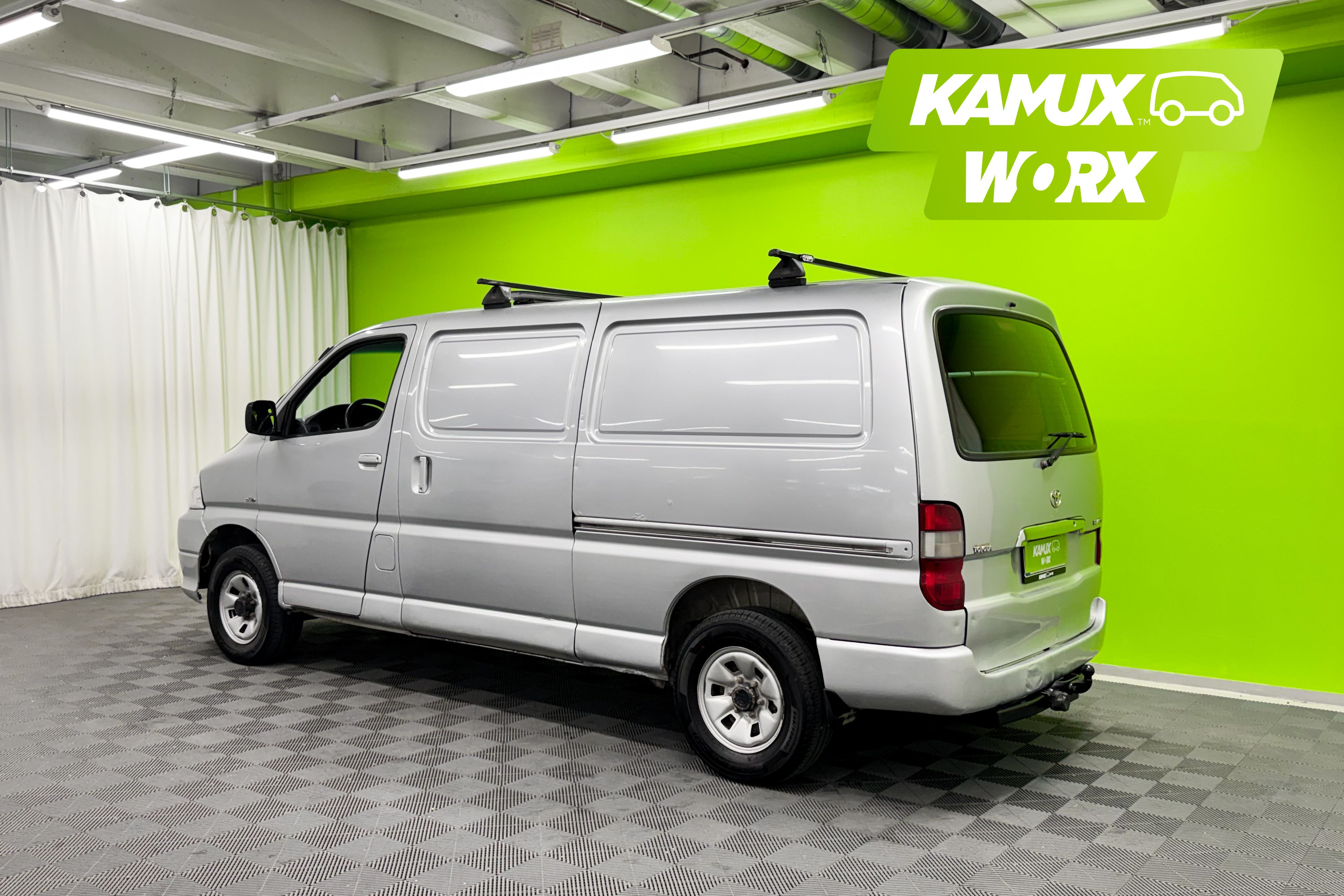 Toyota Hiace 2010