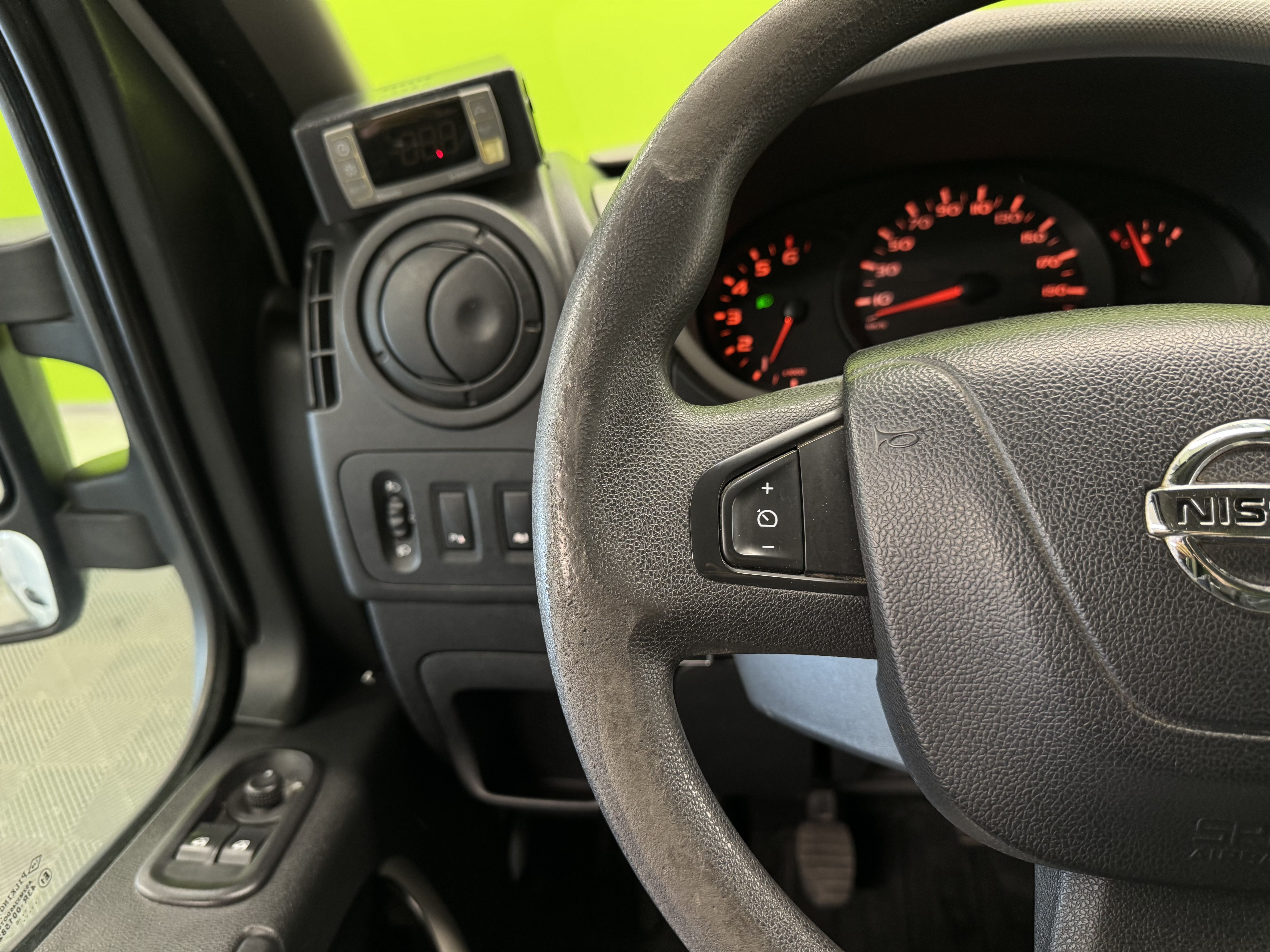 Nissan NV400 2016
