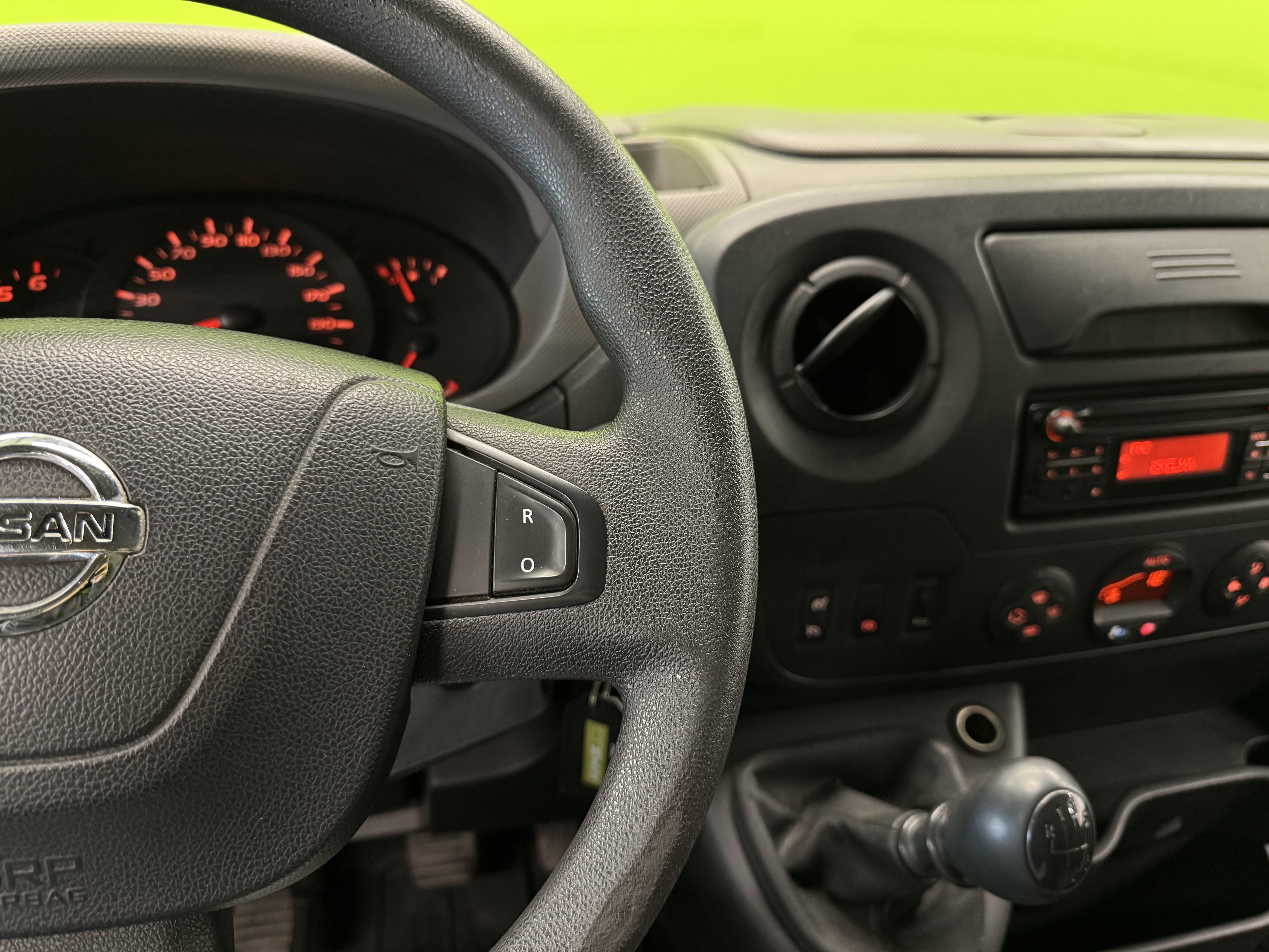 Nissan NV400 2016