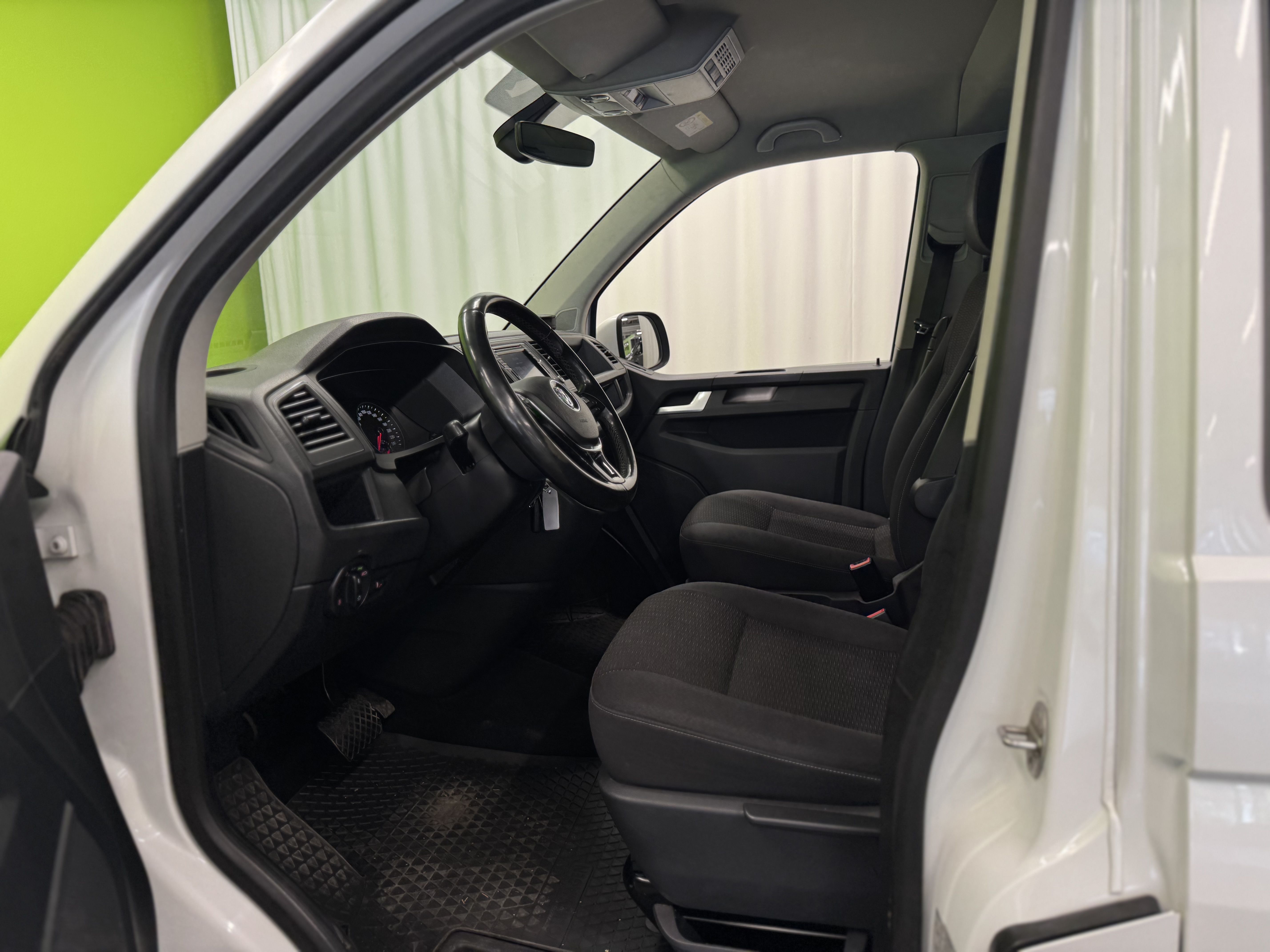 Volkswagen Caravelle 2020
