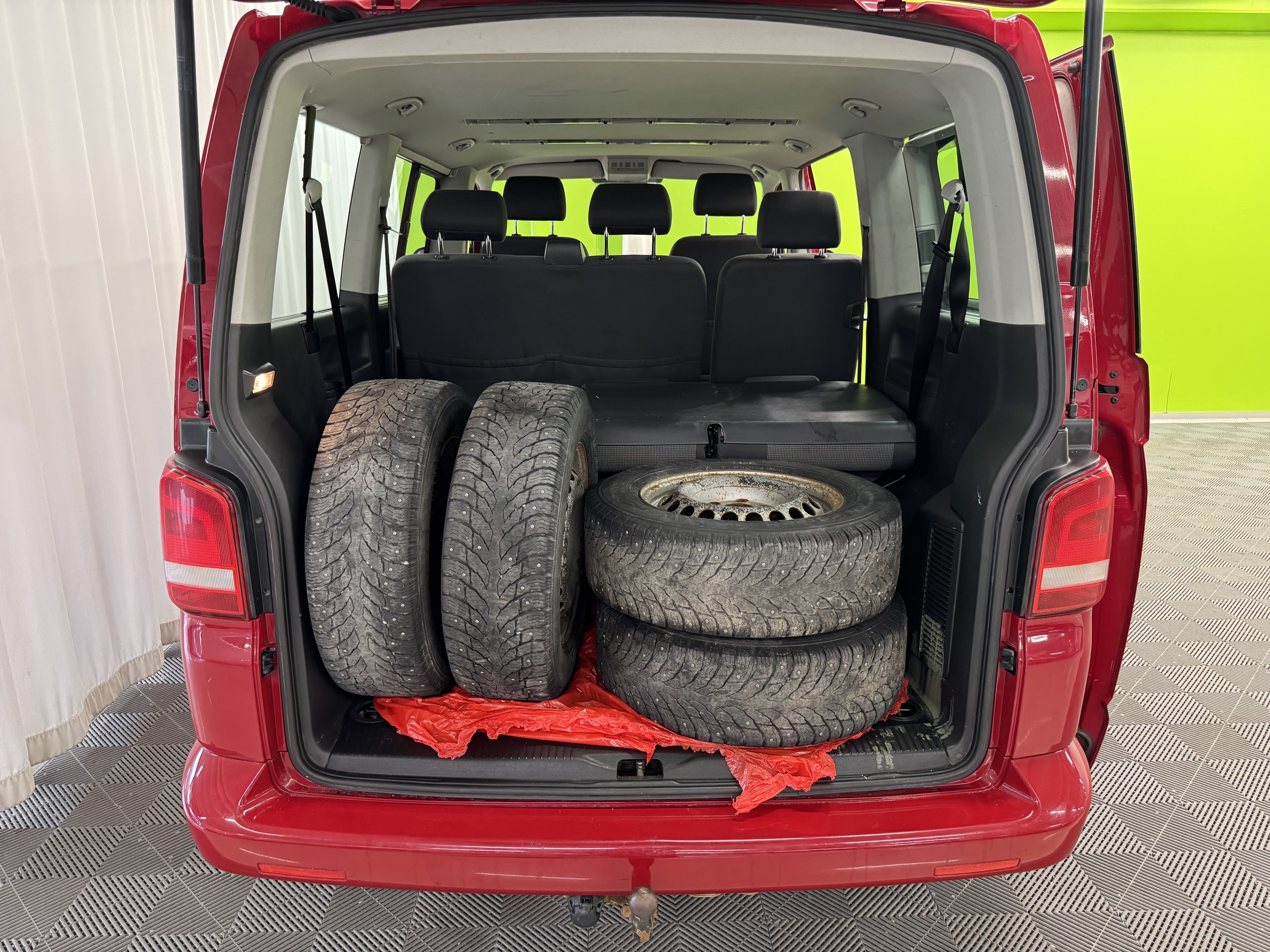 Volkswagen Caravelle 2010