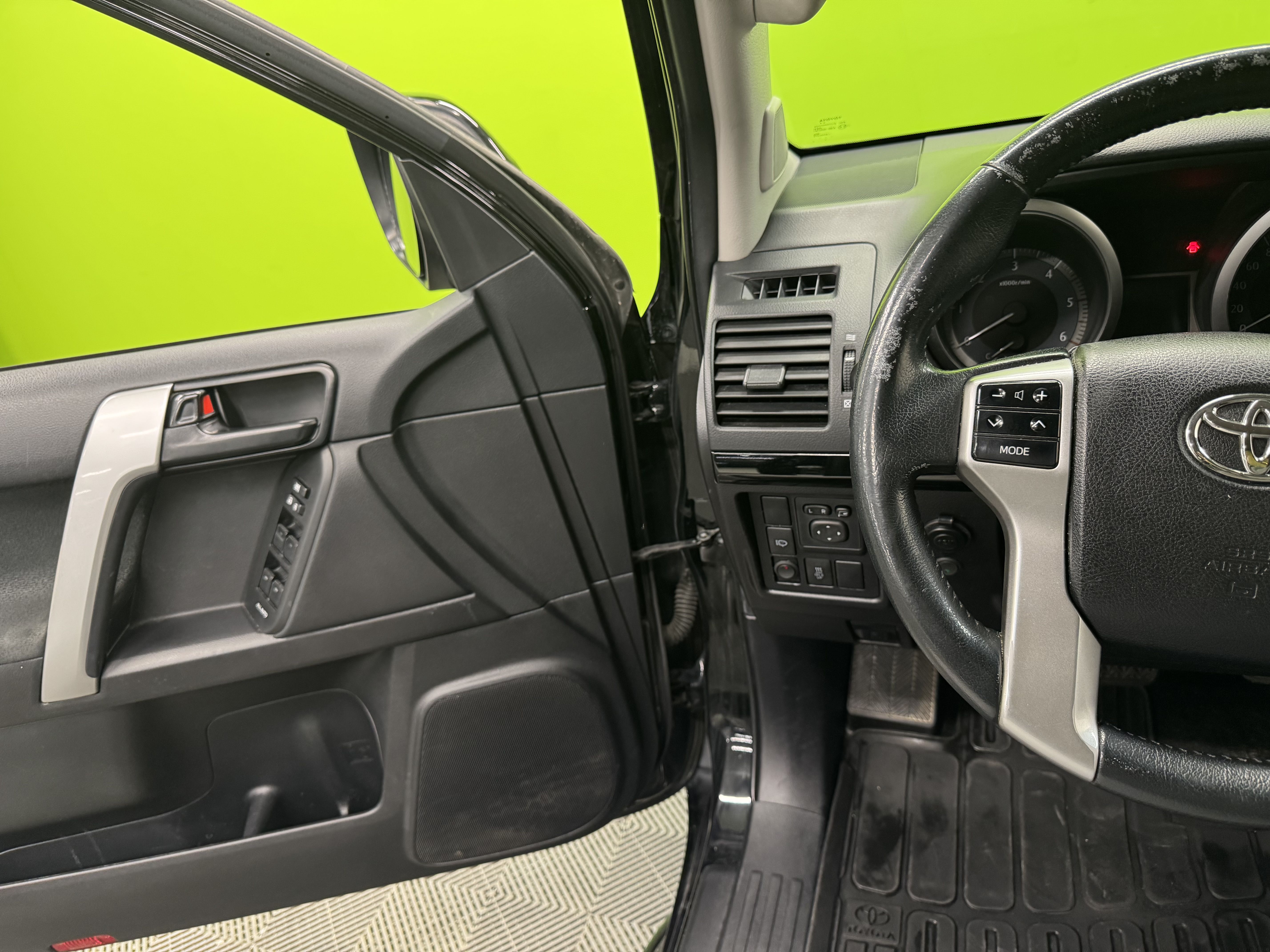 Toyota Land Cruiser 2016