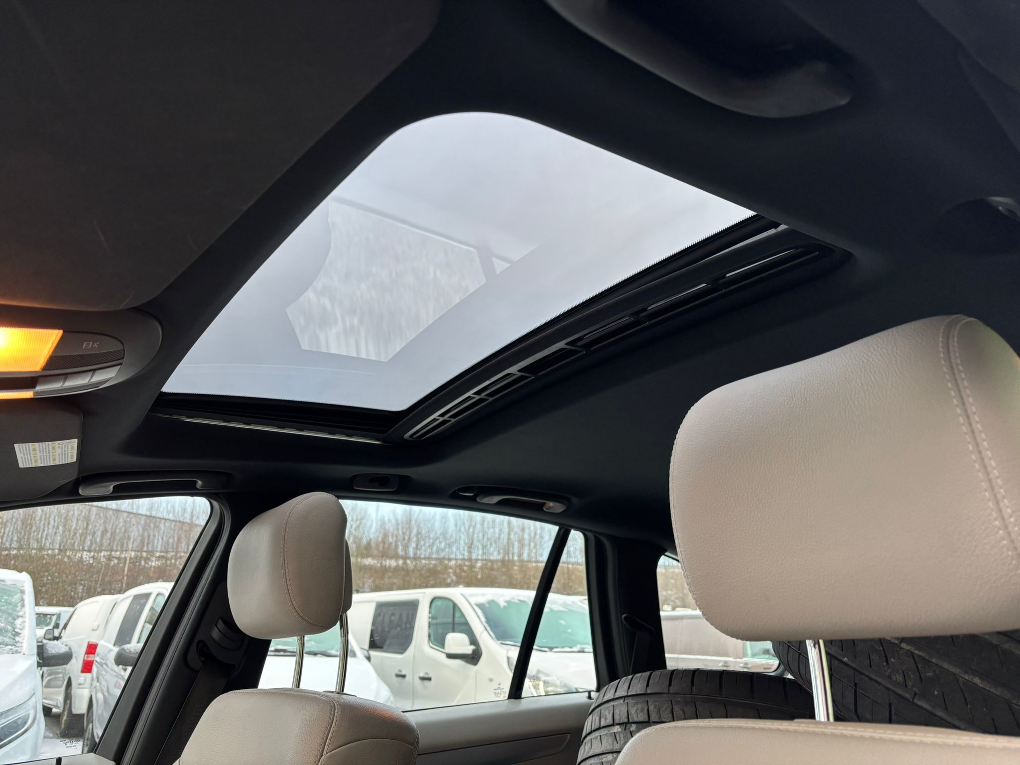 Mercedes-Benz R 2010