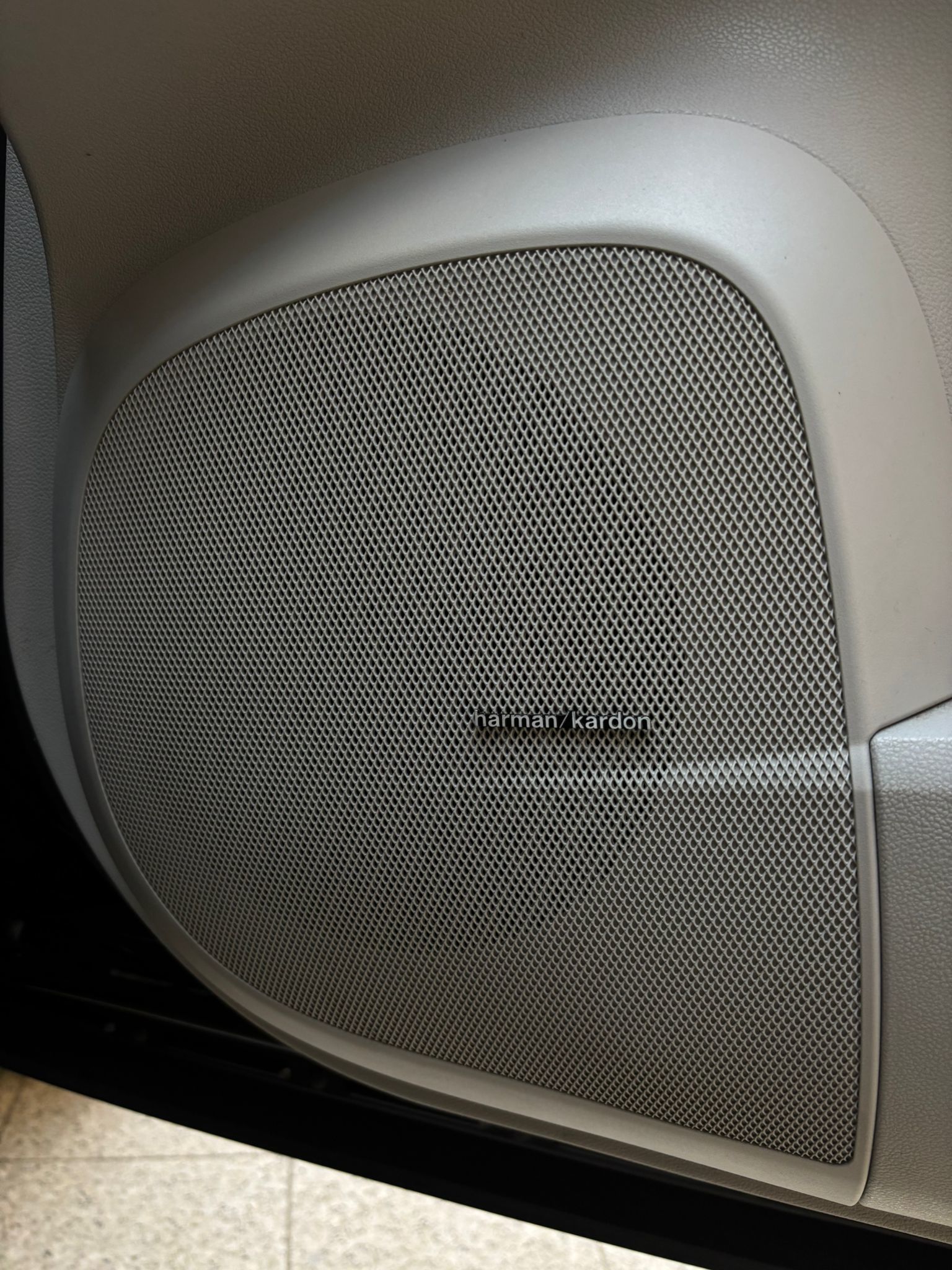 Mercedes-Benz R 2010