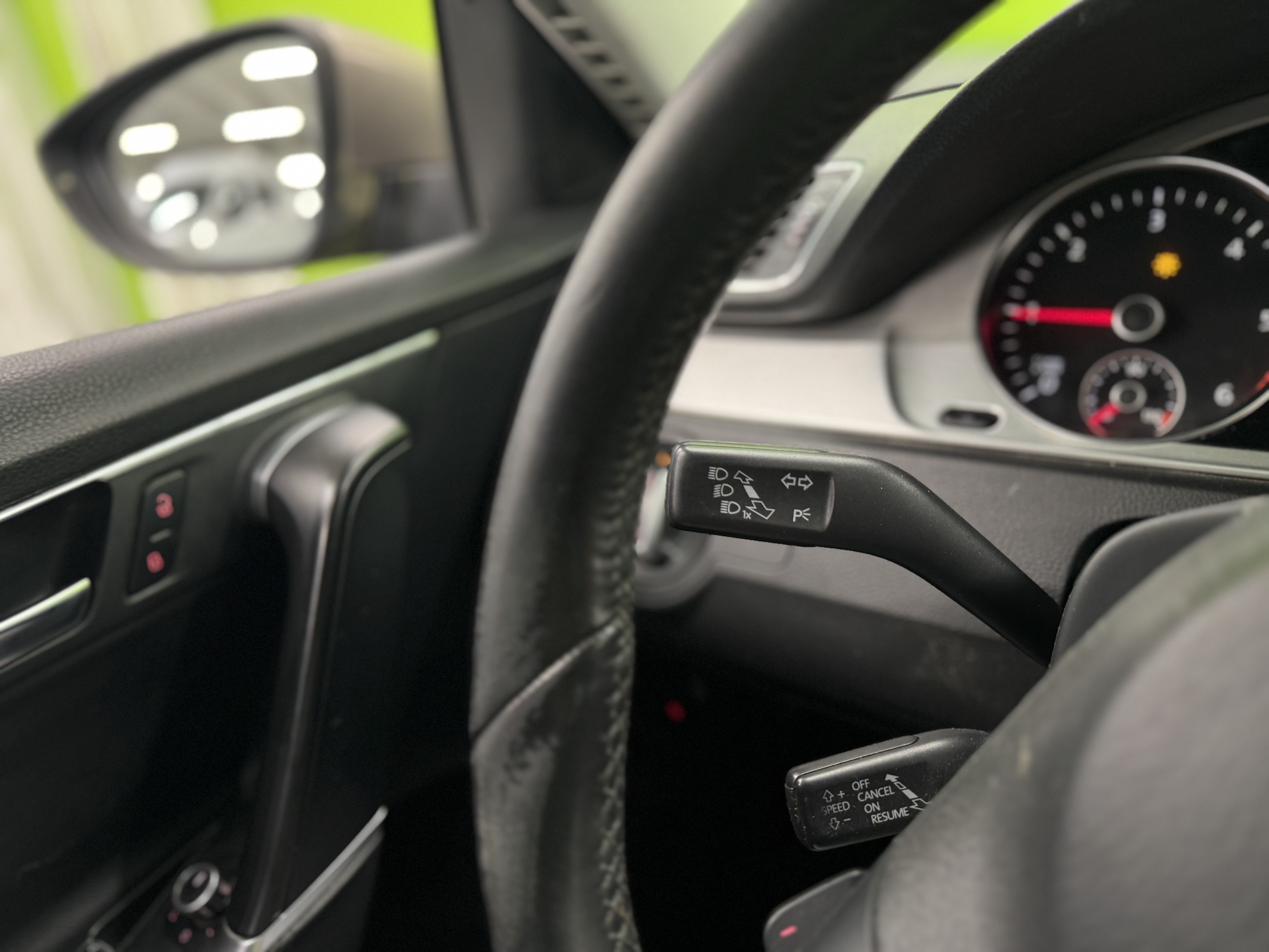 Volkswagen Passat 2011