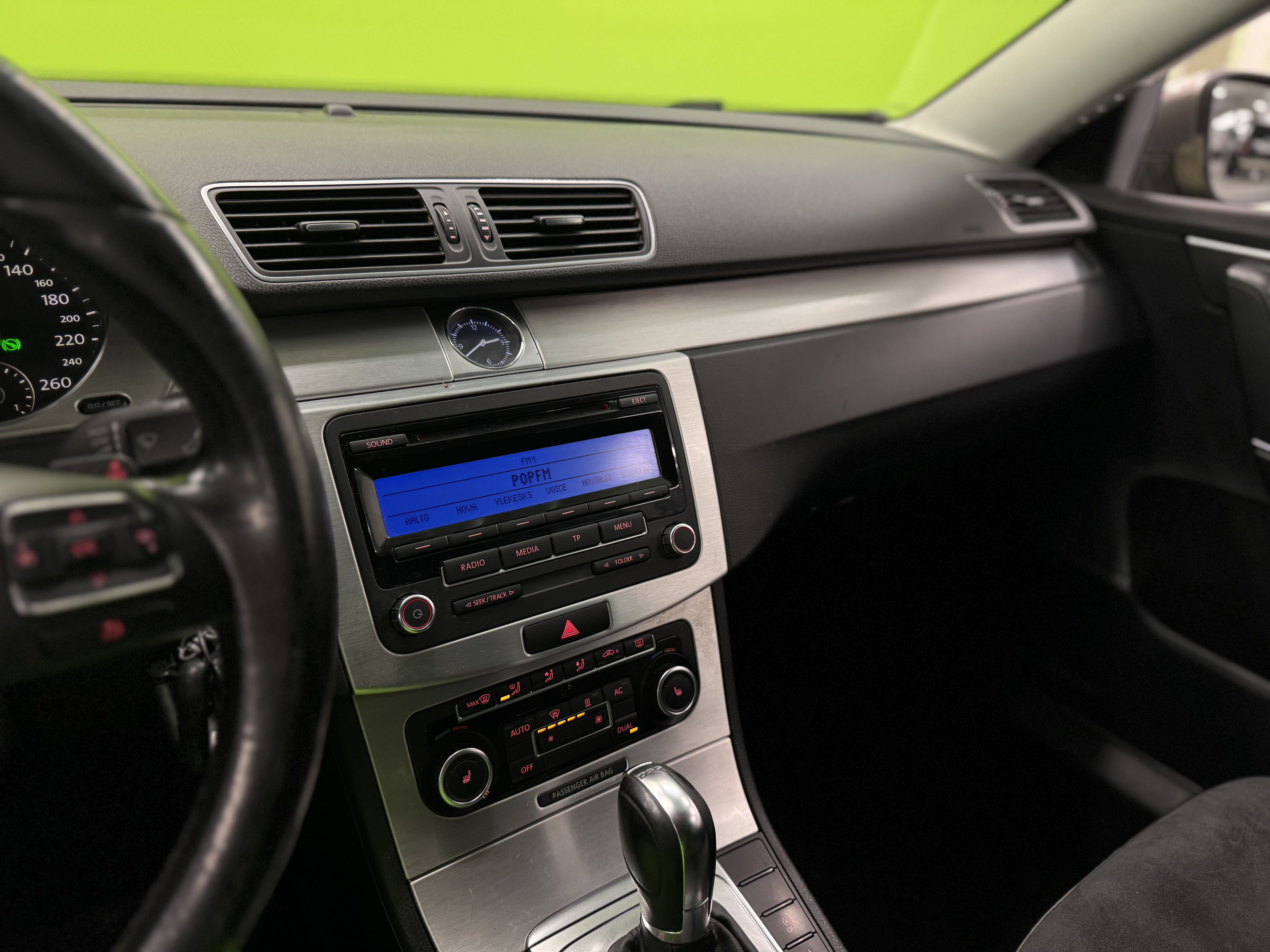 Volkswagen Passat 2011