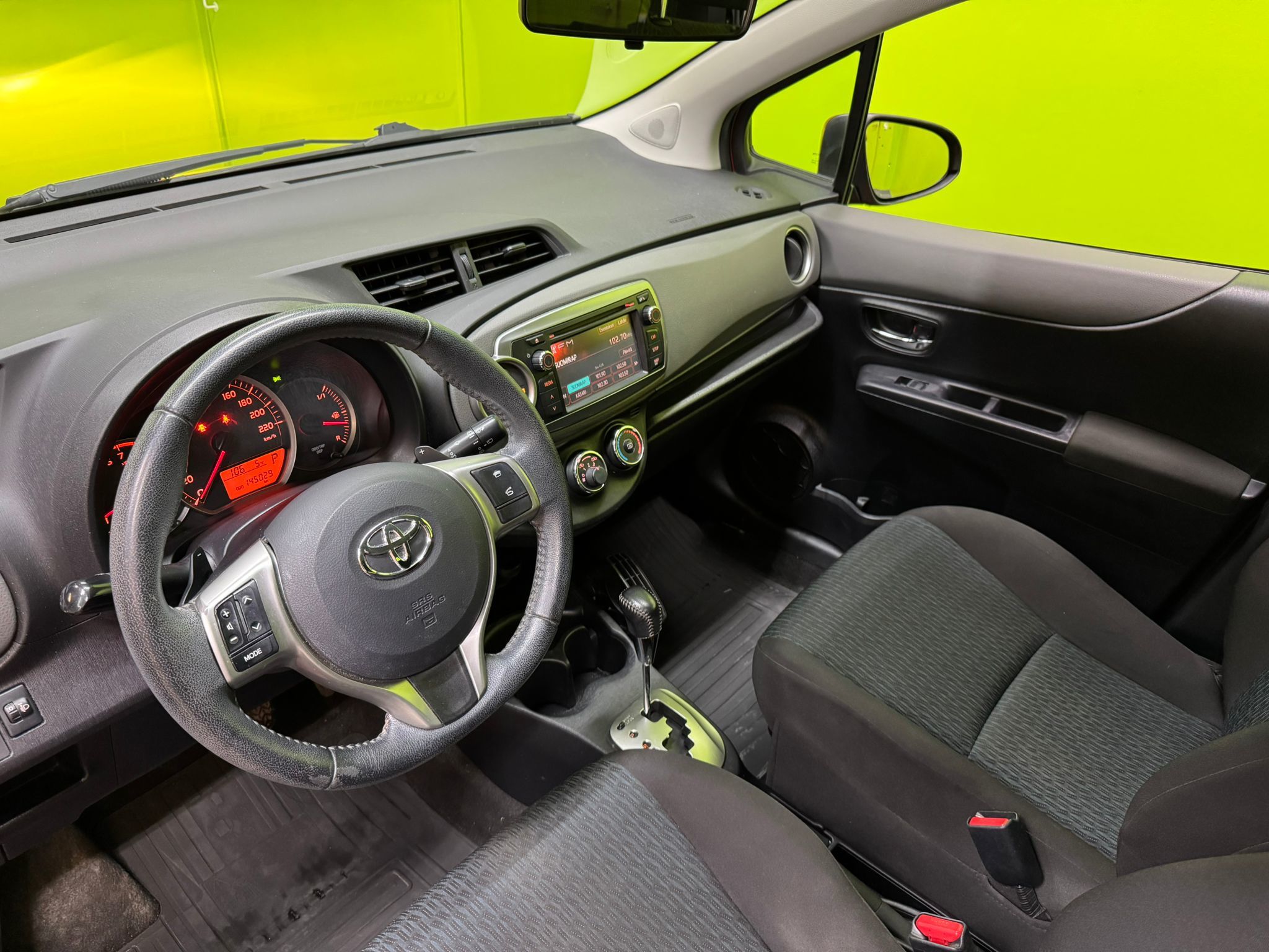 Toyota Yaris 2012